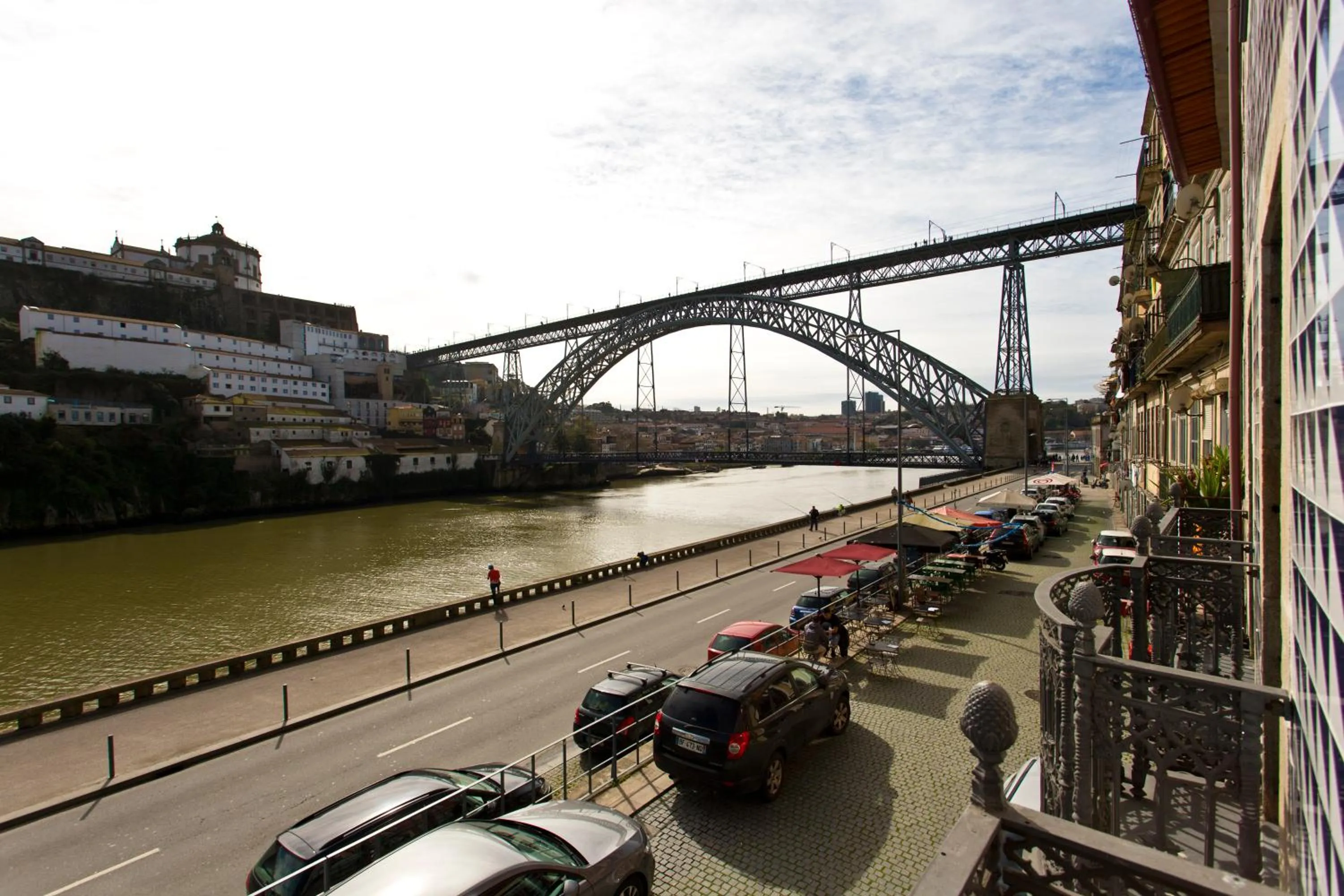 River view in RVA - Gustave Eiffel Apartments