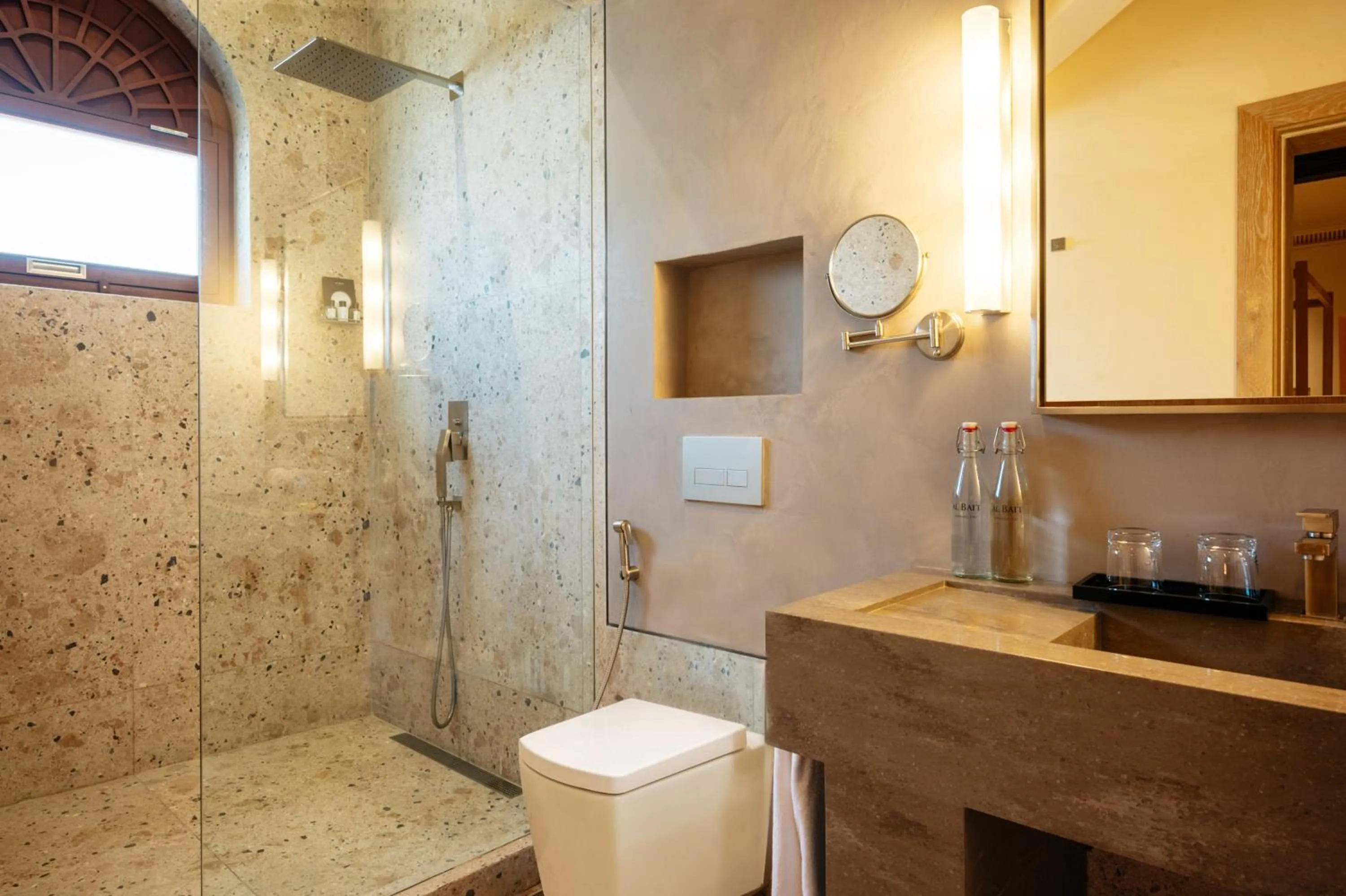 Shower in The Chedi Al Bait, Sharjah