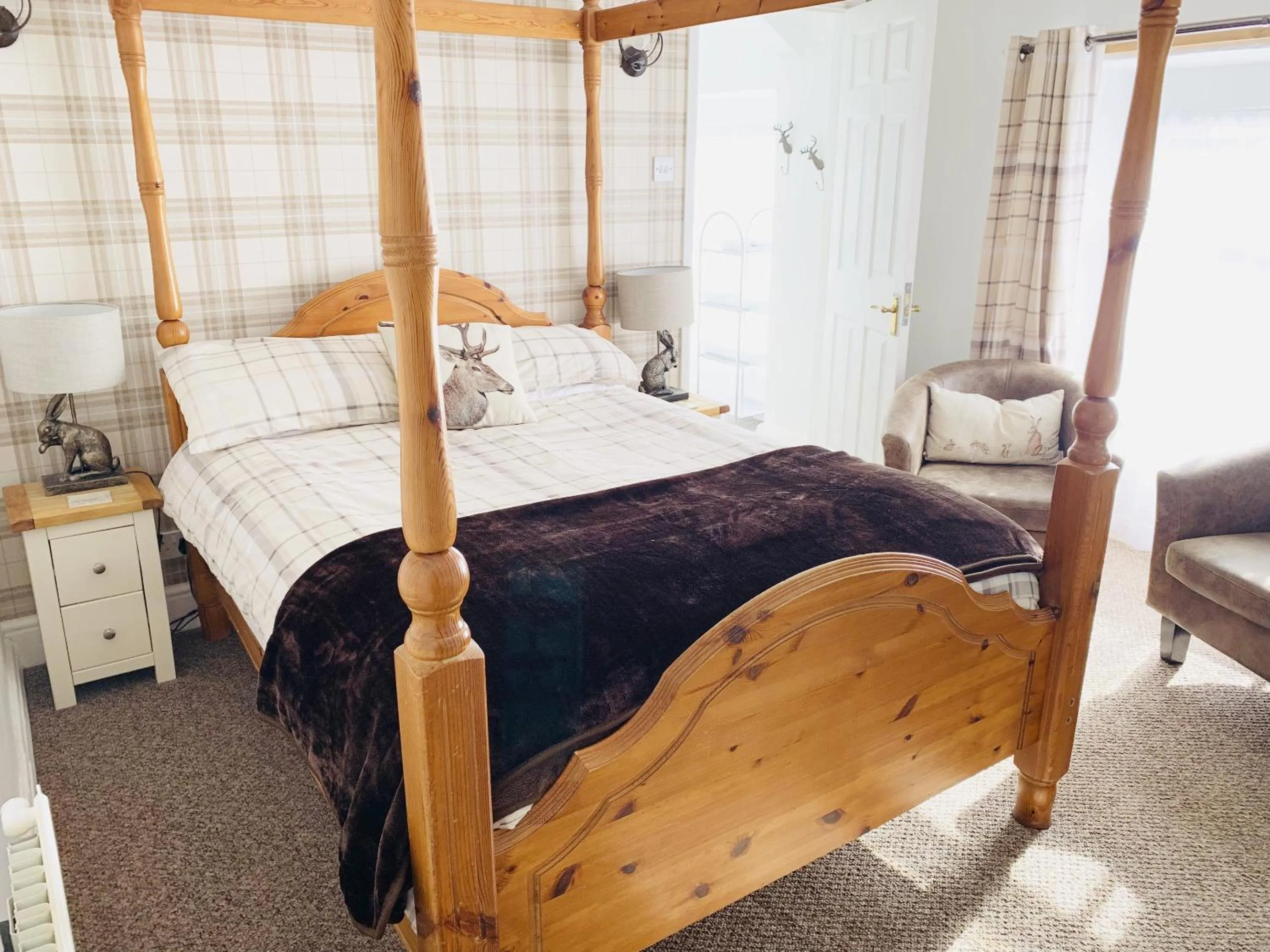 Double Room with Four Poster Bed - single occupancy in Cambrian House