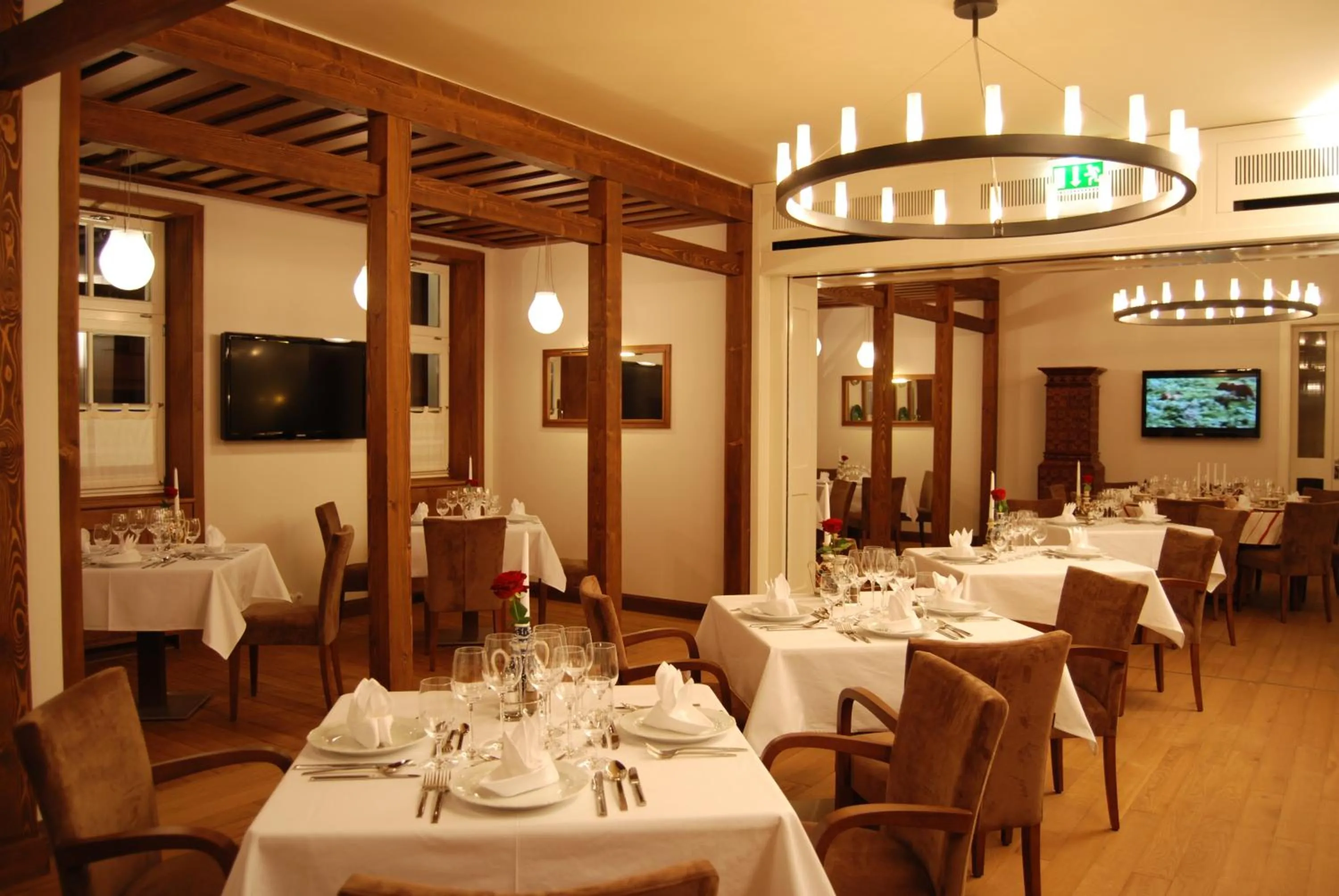 Restaurant/places to eat in Hotel Pacsirta