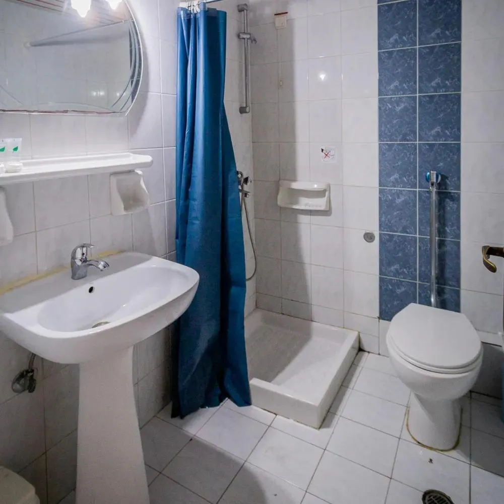 Bathroom in Perkes Hotel Complex