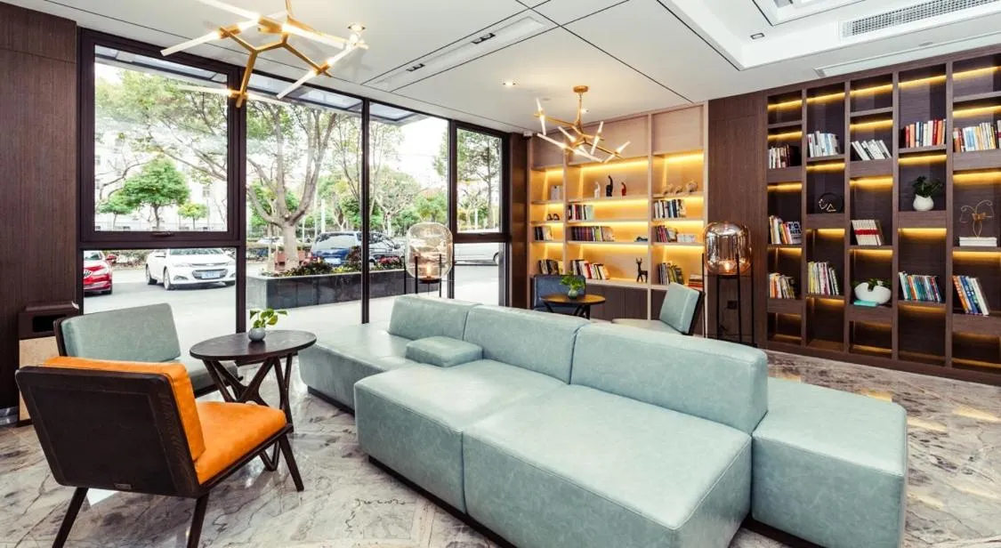 Atour Hotel Shanghai Pudong Airport