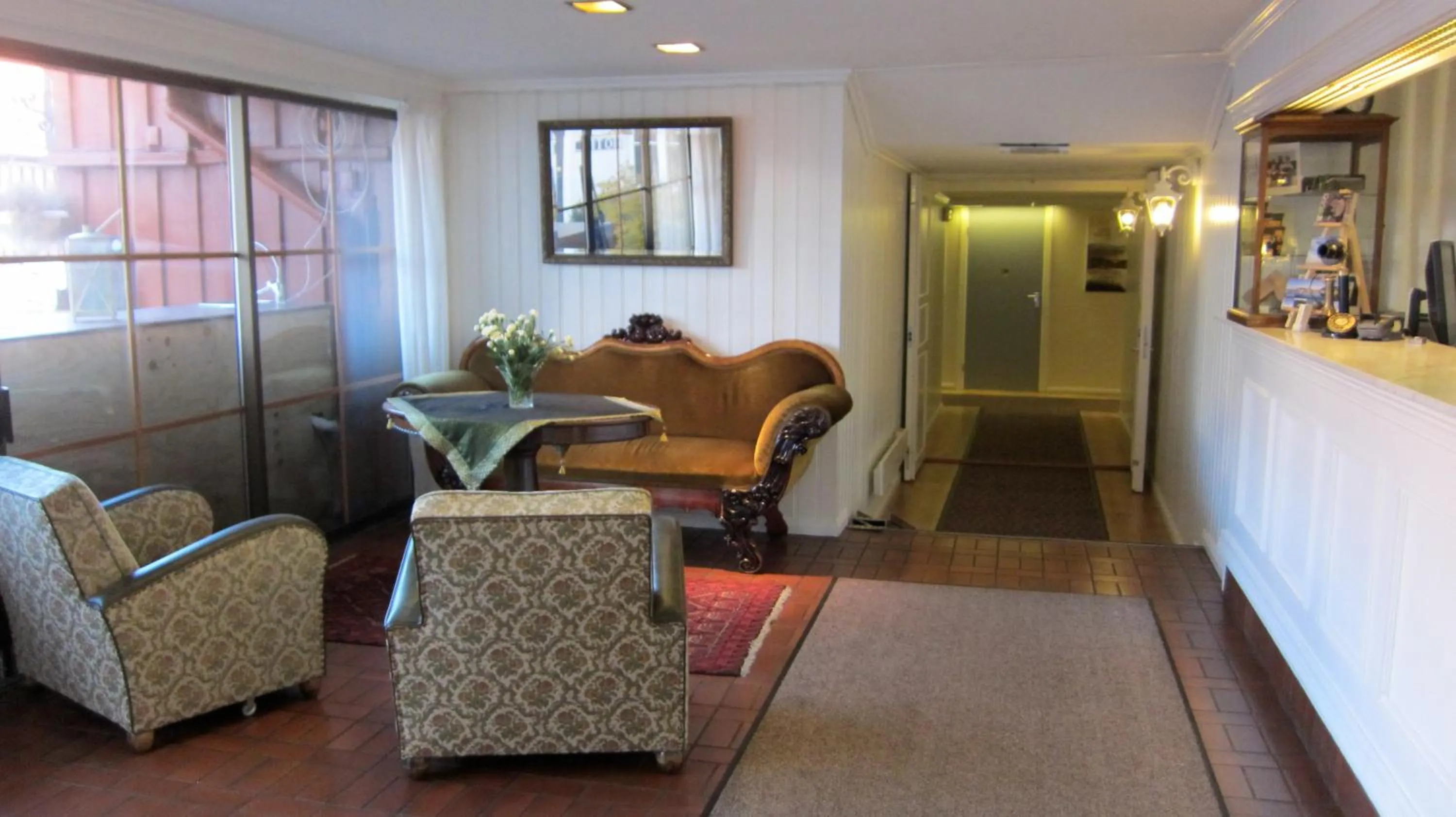 Facade/entrance in Risør Hotel