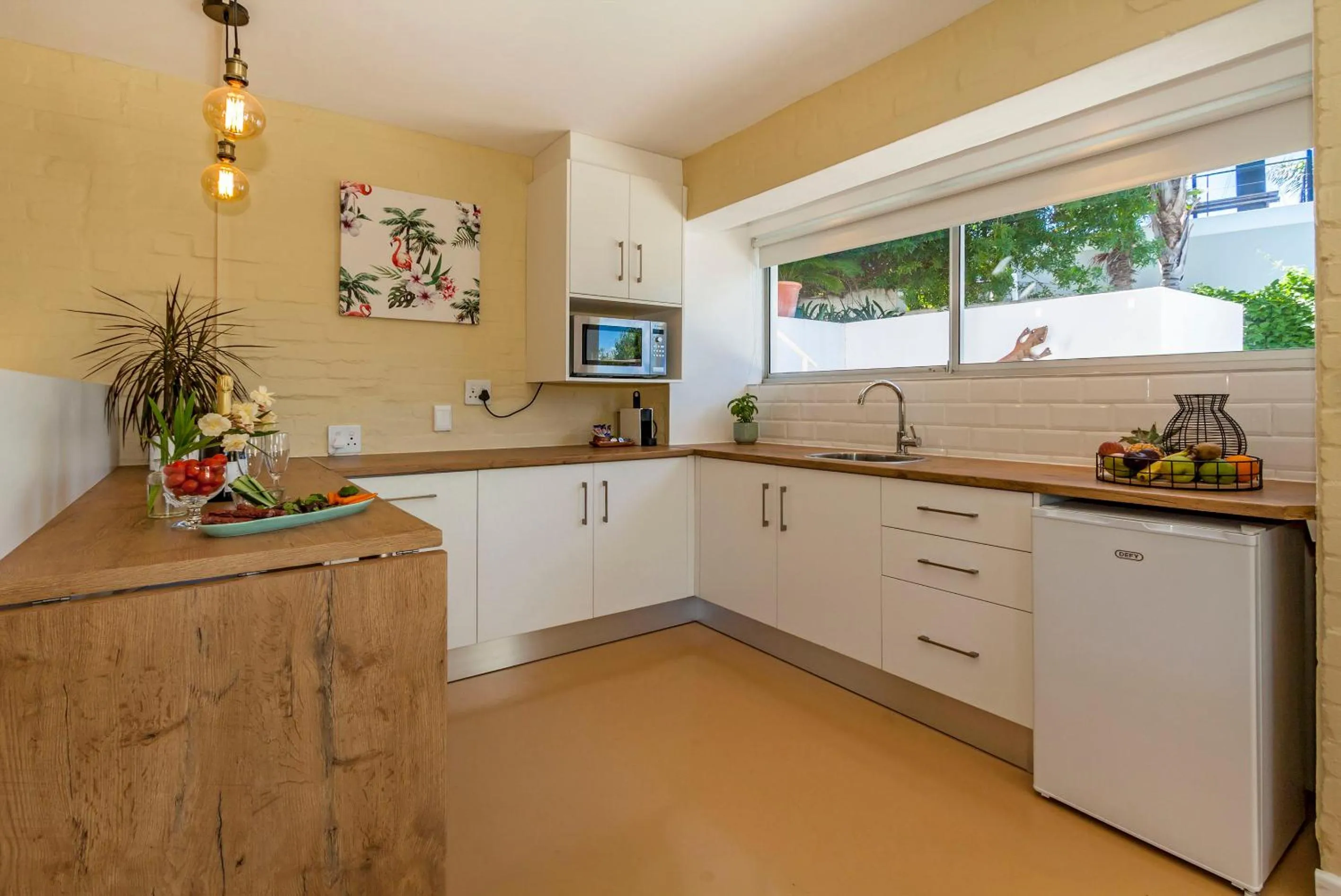 Kitchen or kitchenette in Morgen Guesthouse Somerset West