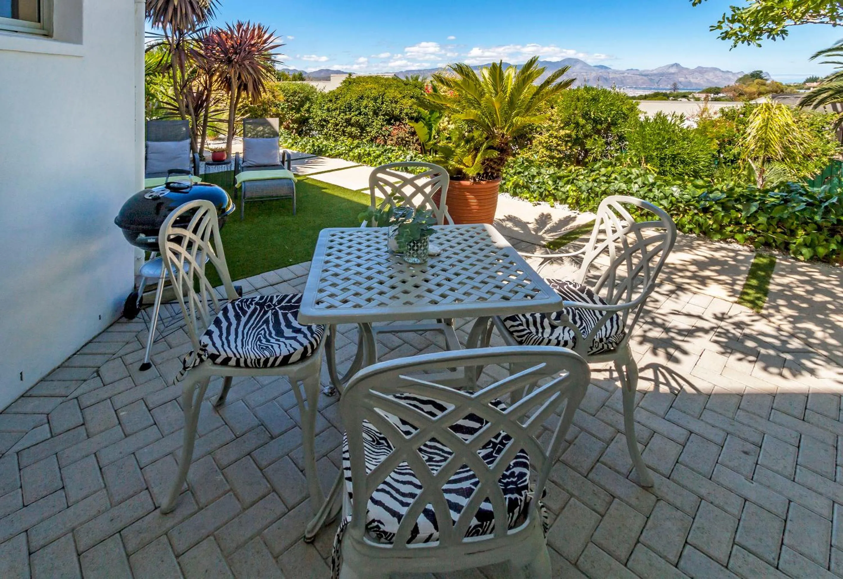 Balcony/Terrace in Morgen Guesthouse Somerset West