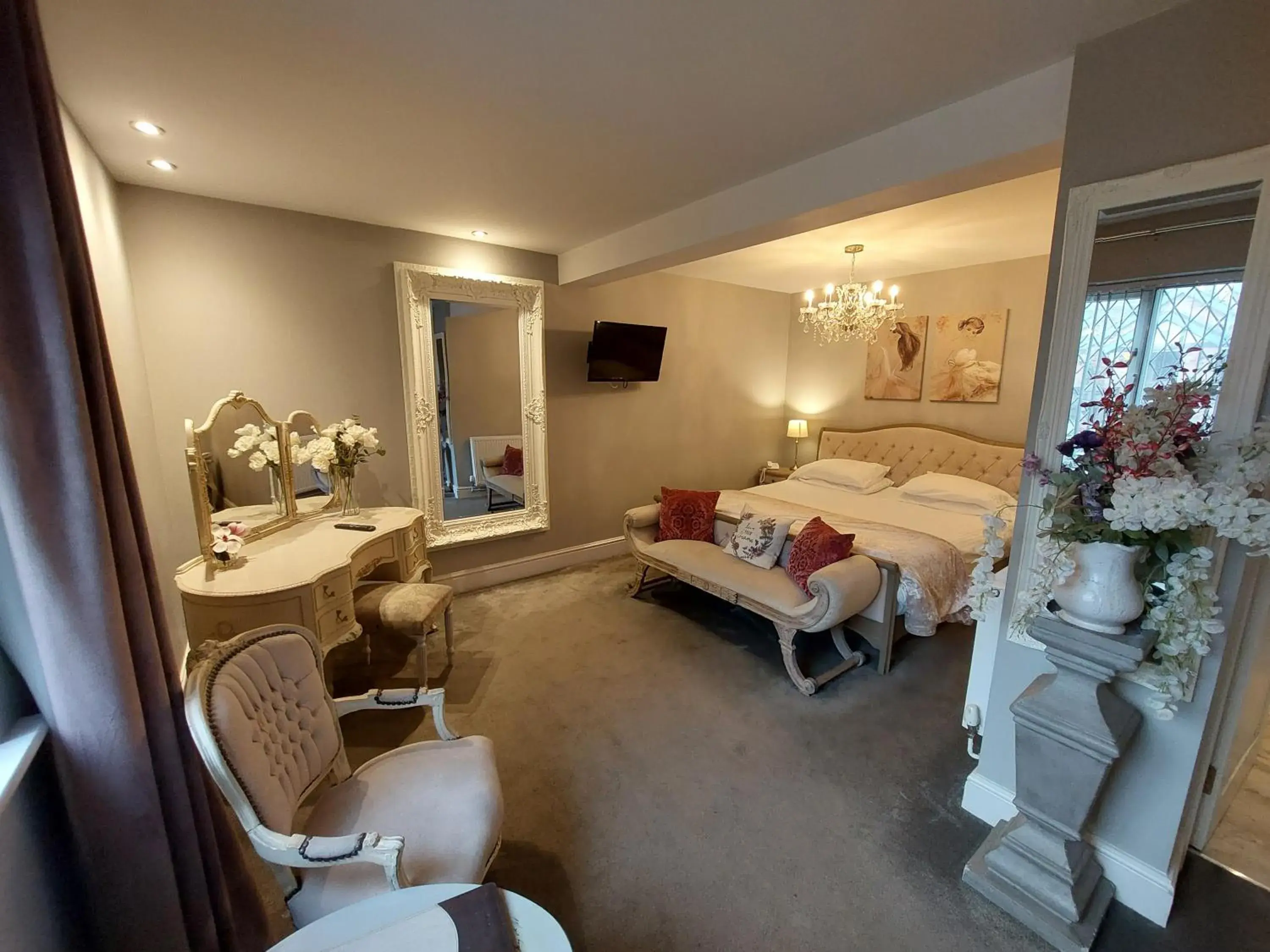 Deluxe Double Room in The Plough Inn & Restaurant Deluxe Double Room in The Plough Inn & Restaurant