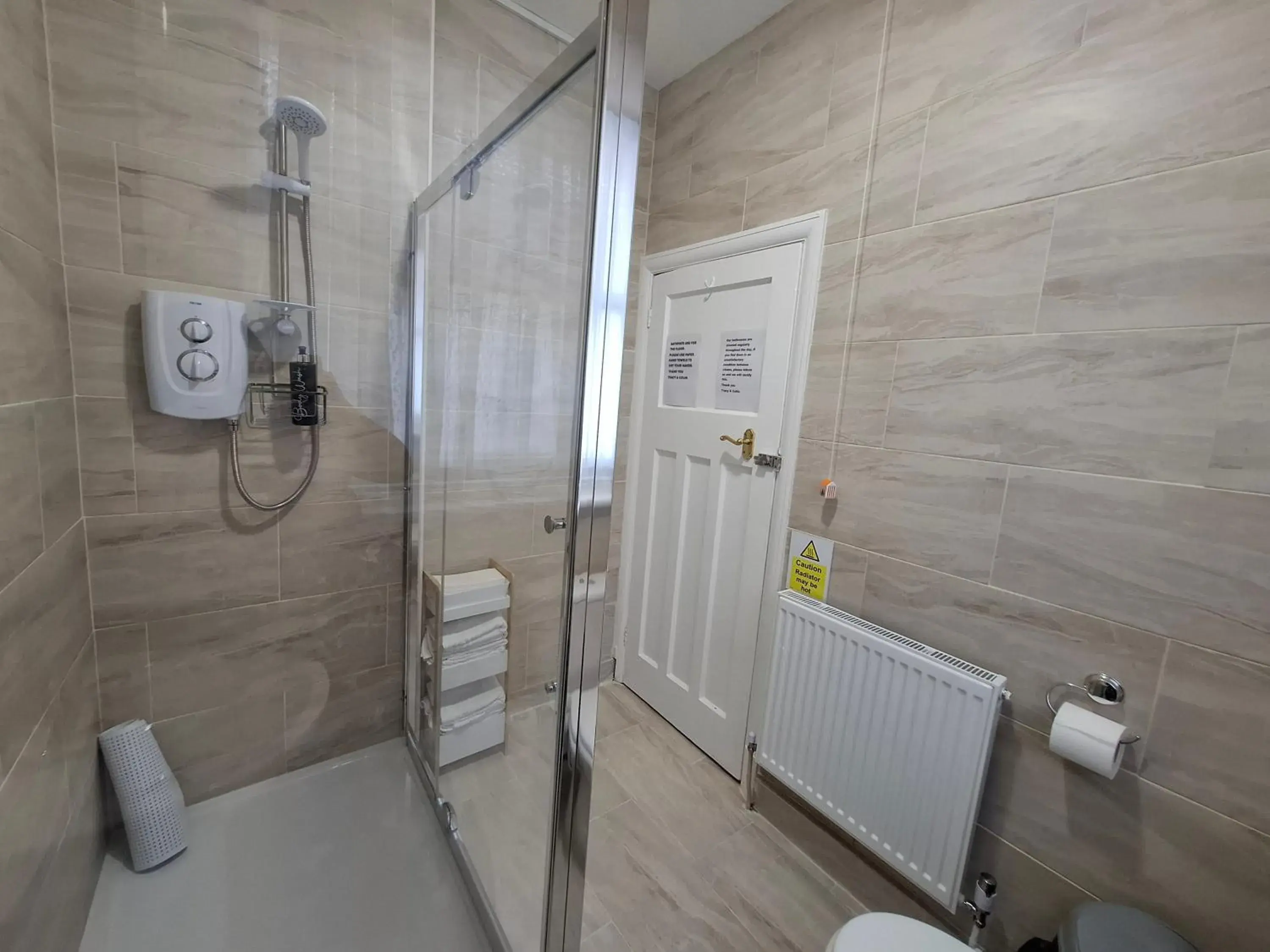 Single Room with Shared Bathroom in Westbrook Lodge Guest House Single Room with Shared Bathroom in Westbrook Lodge Guest House