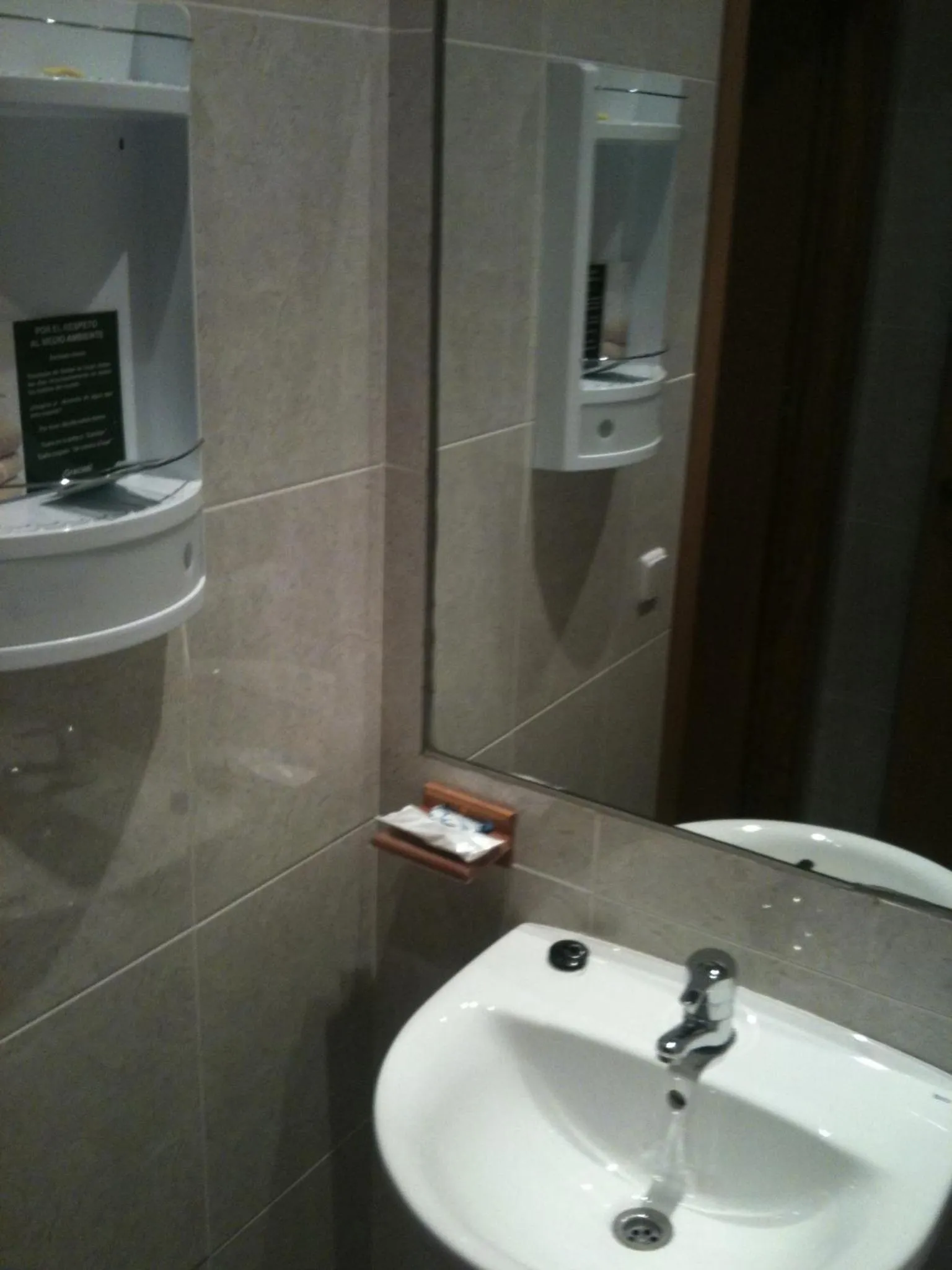 Bathroom in Hotel RC Ramon y Cajal