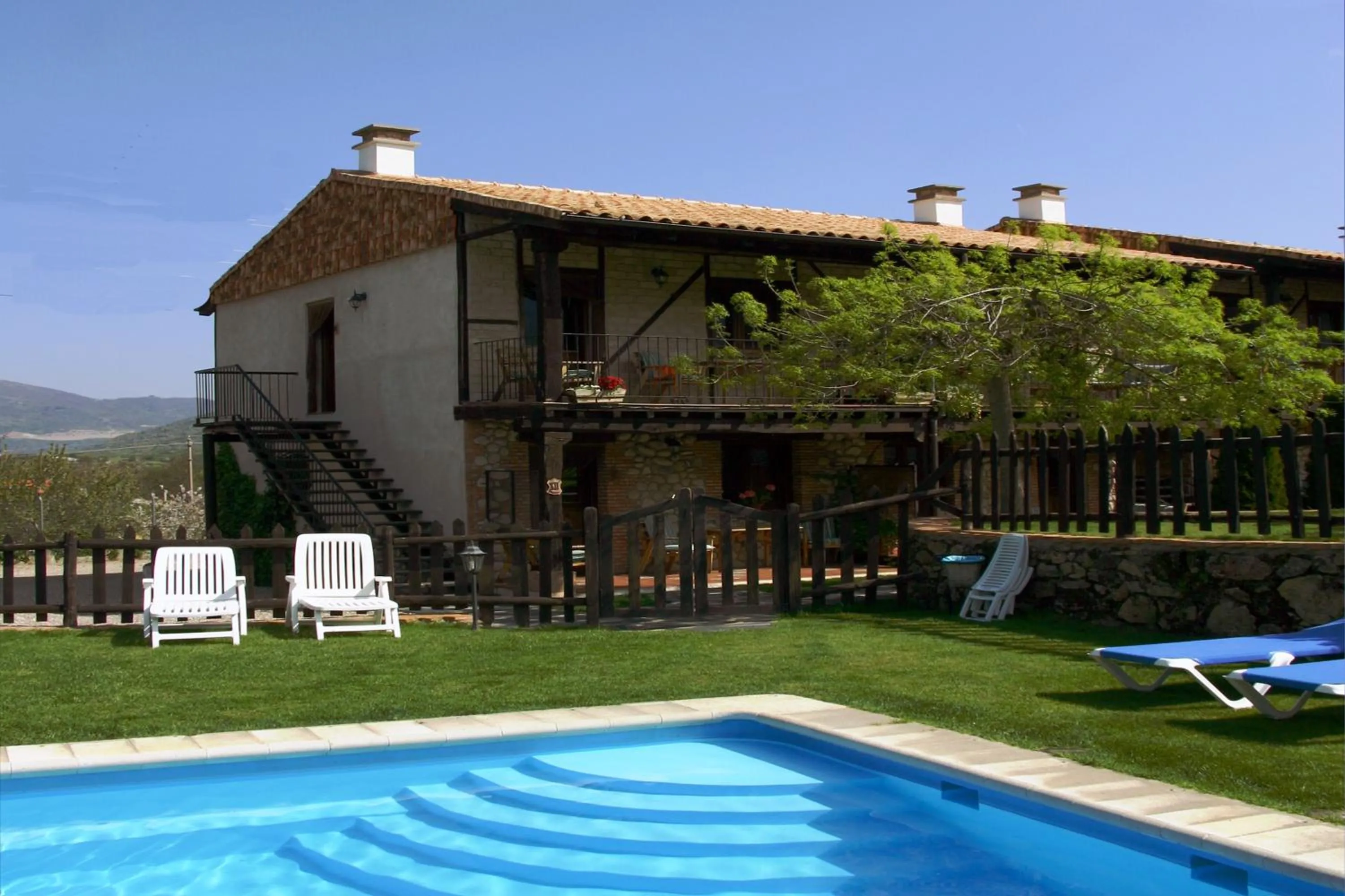 Property building in El Canchal de la Gallina -Cafetería -Aparcamiento gratis - Jacuzzi - Piscina de agua caliente abierta desde el 28 de Marzo