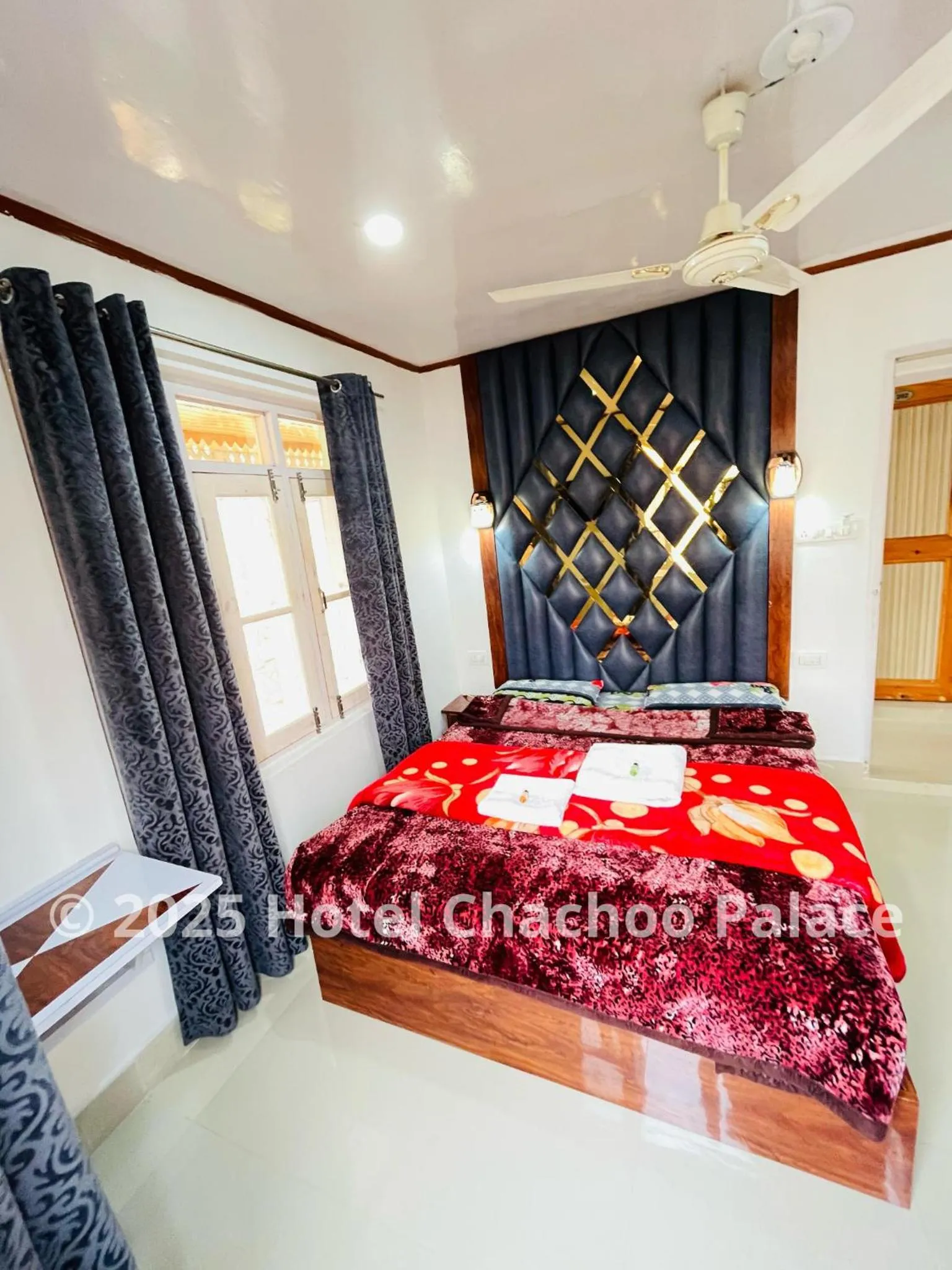Bed in Hotel Chachoo Palace