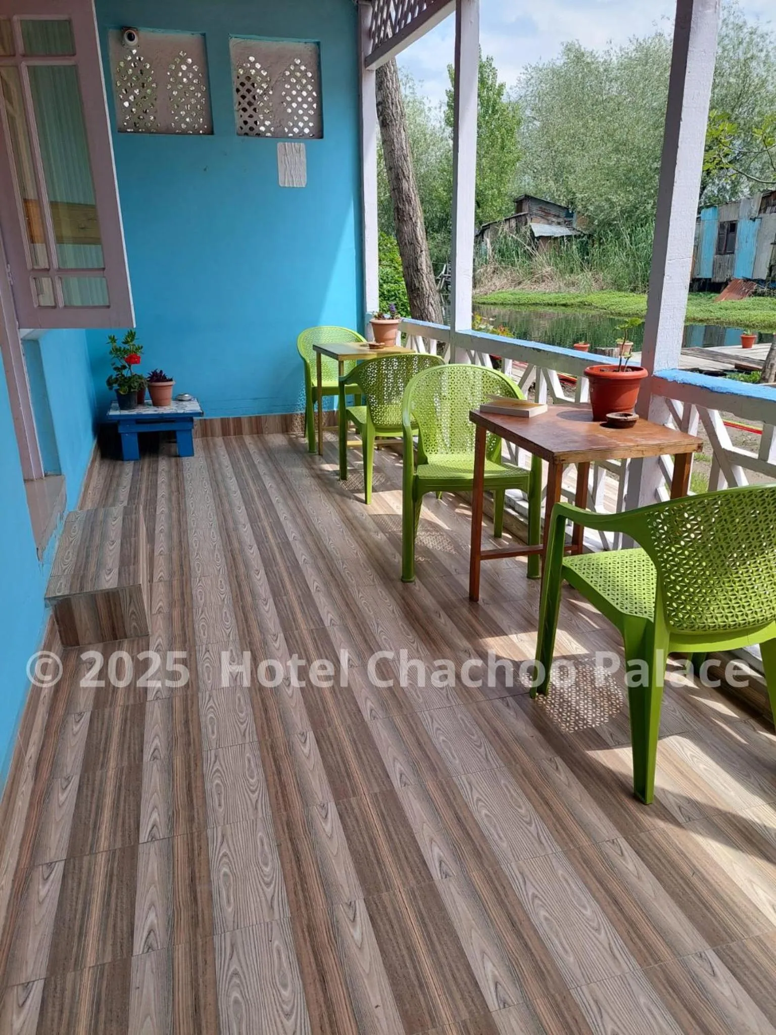 Property building in Hotel Chachoo Palace