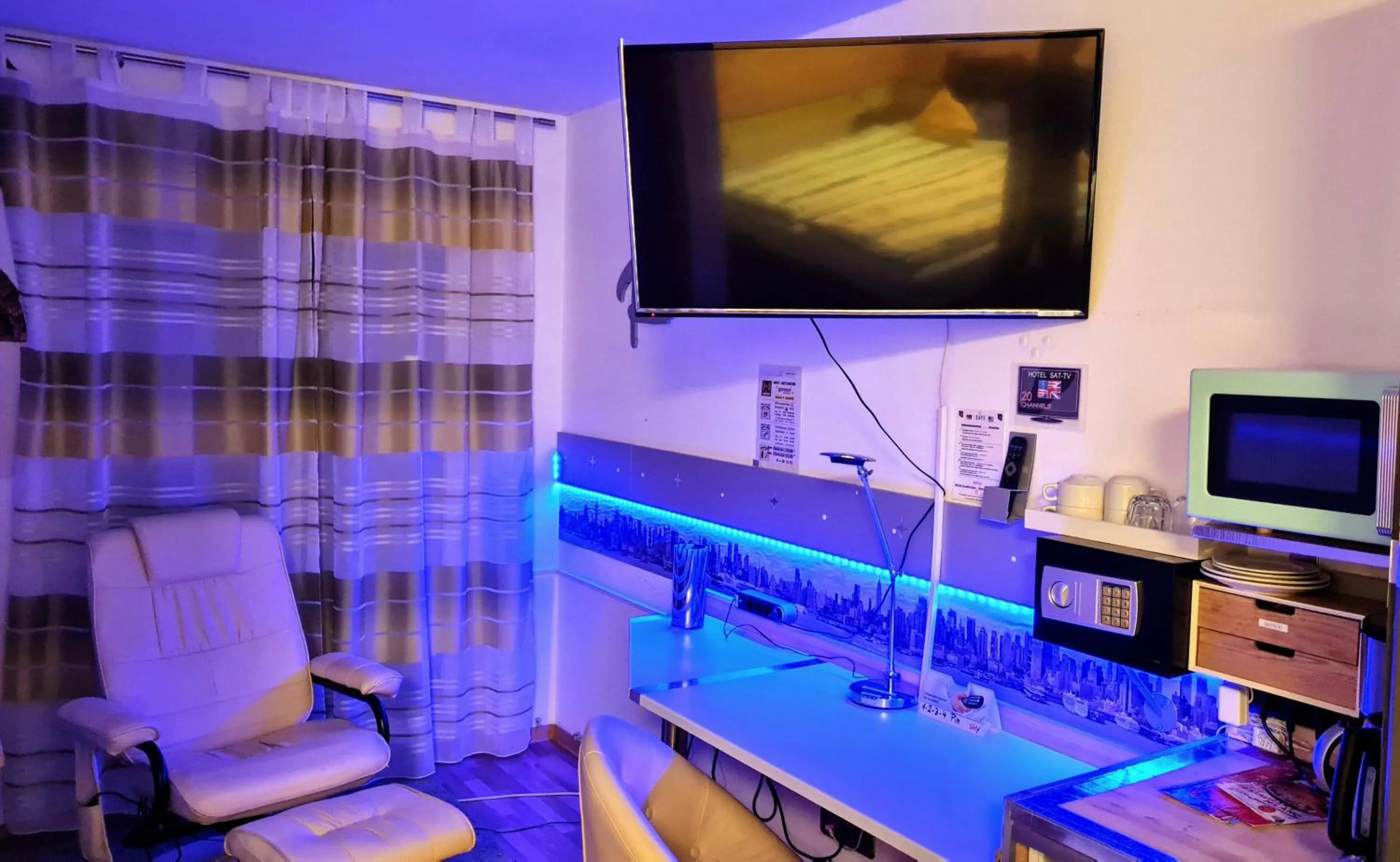 TV and multimedia in Hotel Garni Rodenbach