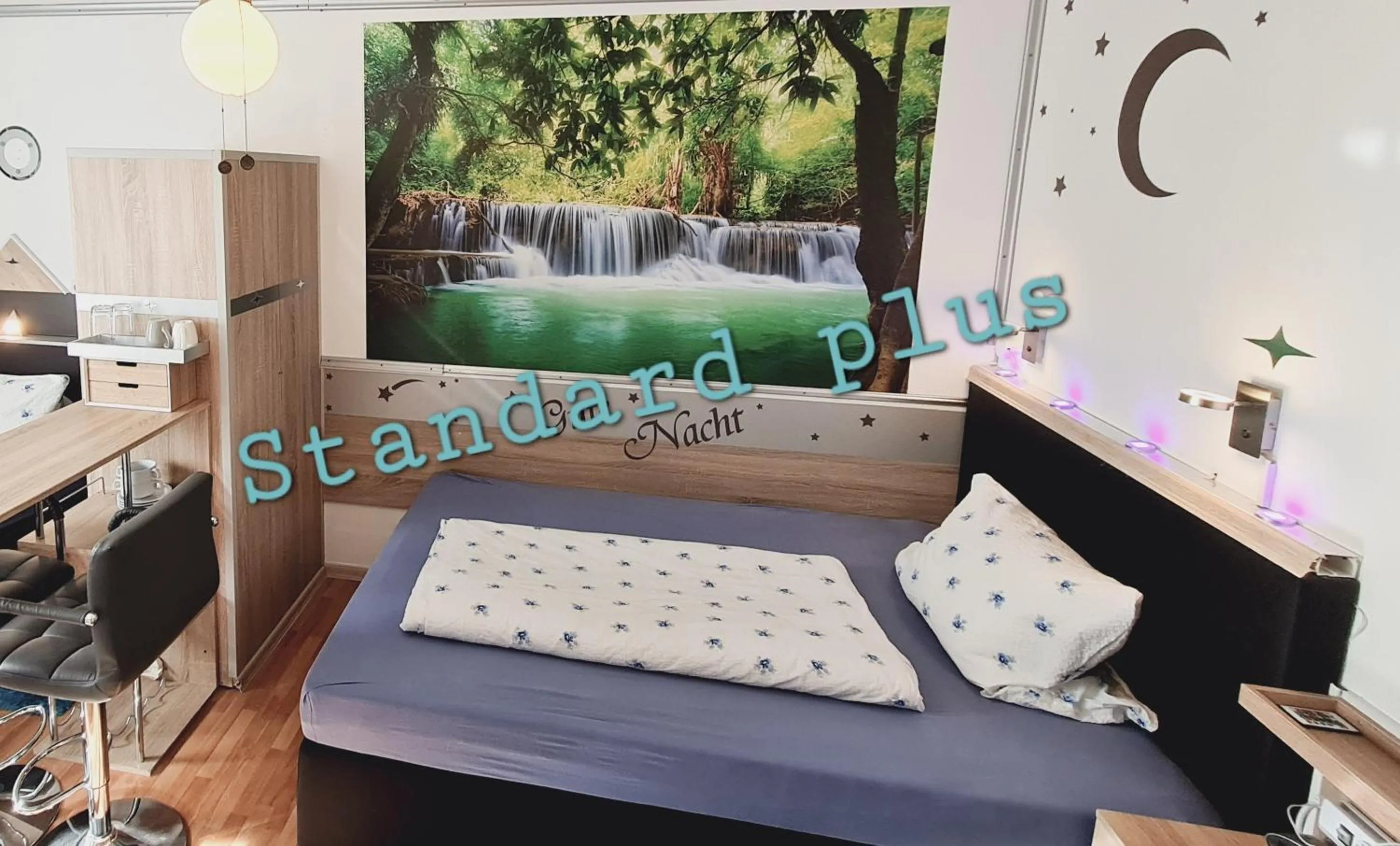 Bed in Hotel Garni Rodenbach