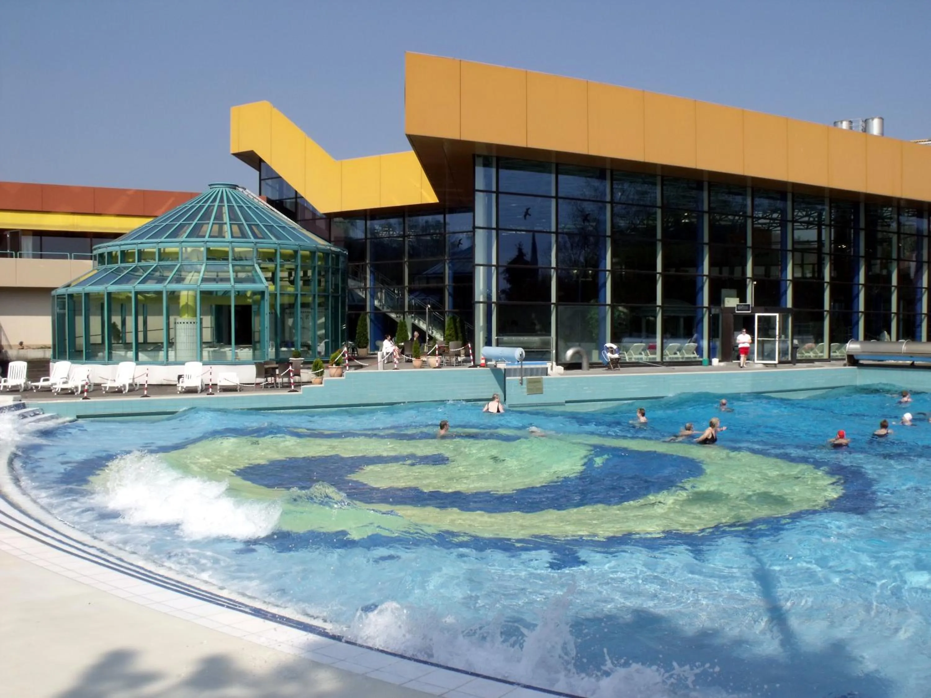 Swimming pool in Kress Hotel