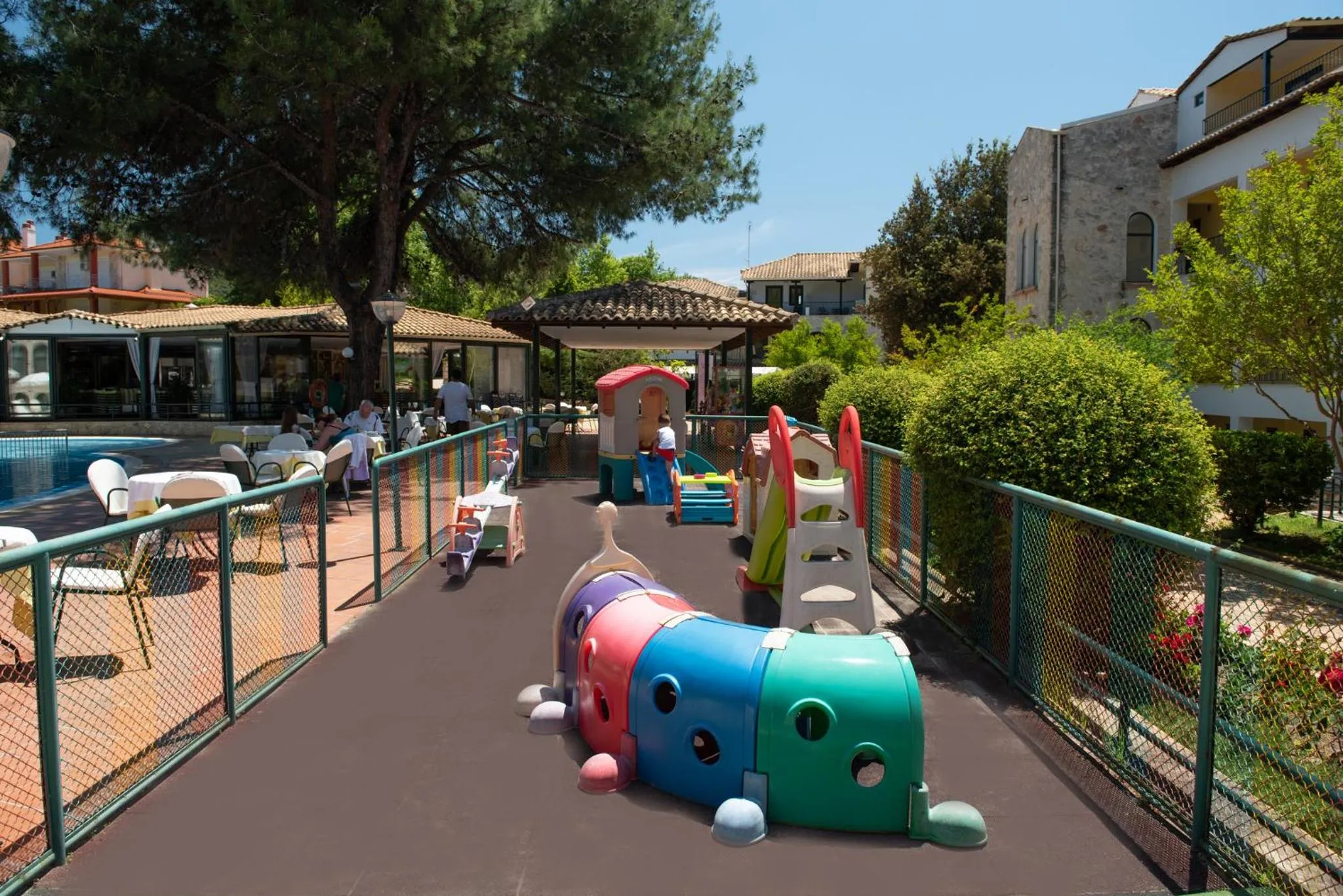 Spring in Lesse Hotel