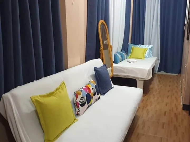 Bed in Palompon lodge