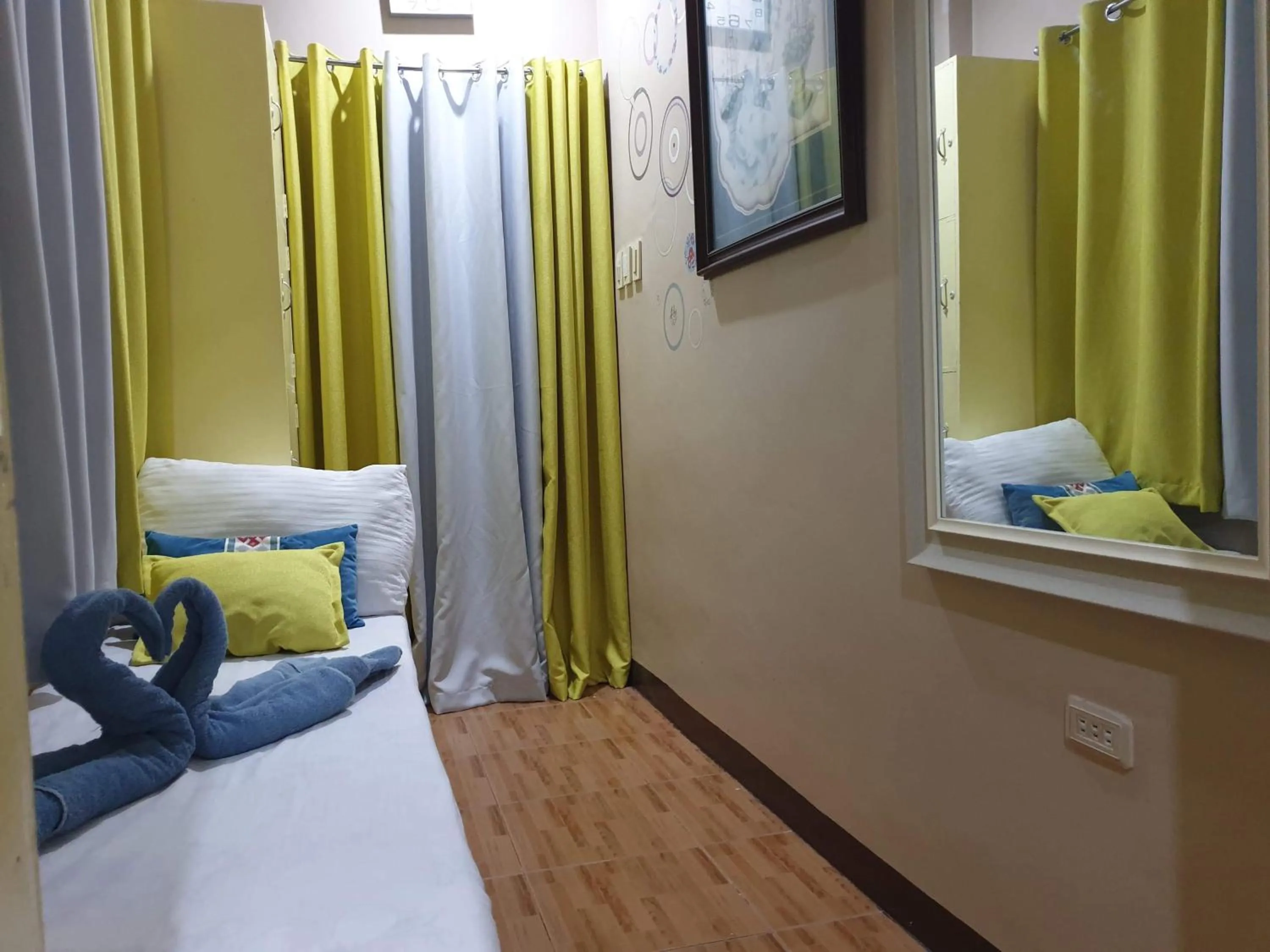 Bed in Palompon lodge