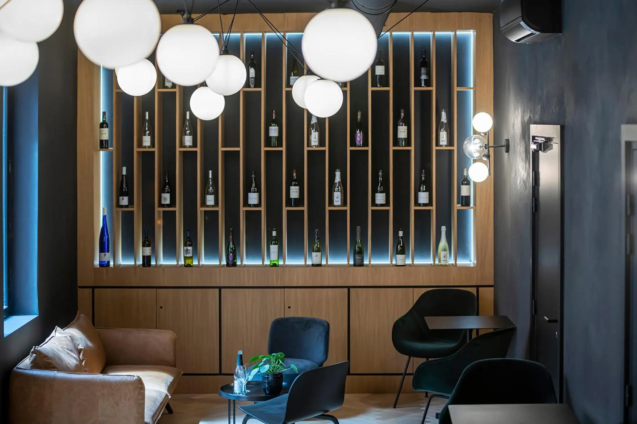 Lounge or bar in Hôtel Tandem - Boutique Hôtel