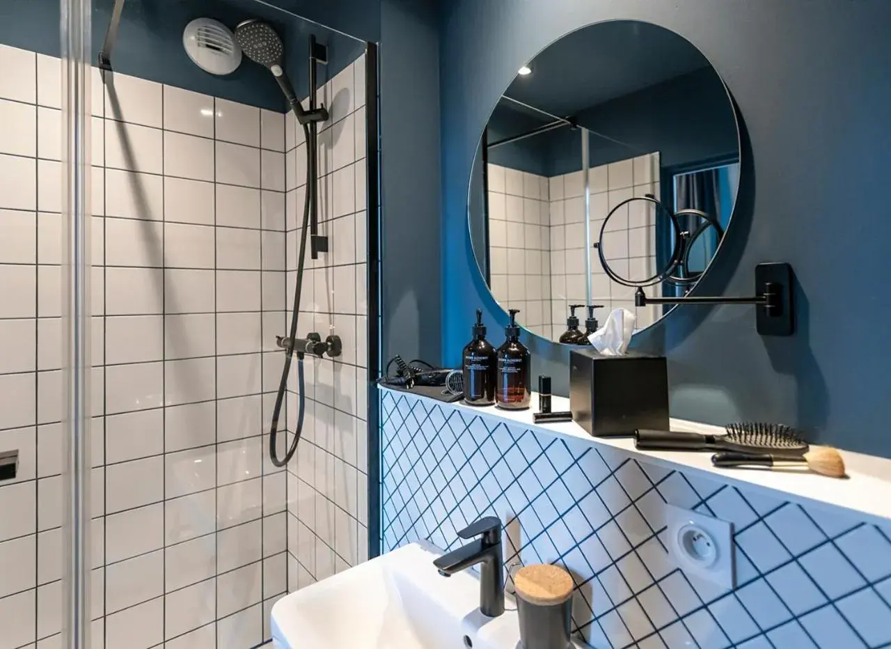 Bathroom in Hôtel Tandem - Boutique Hôtel