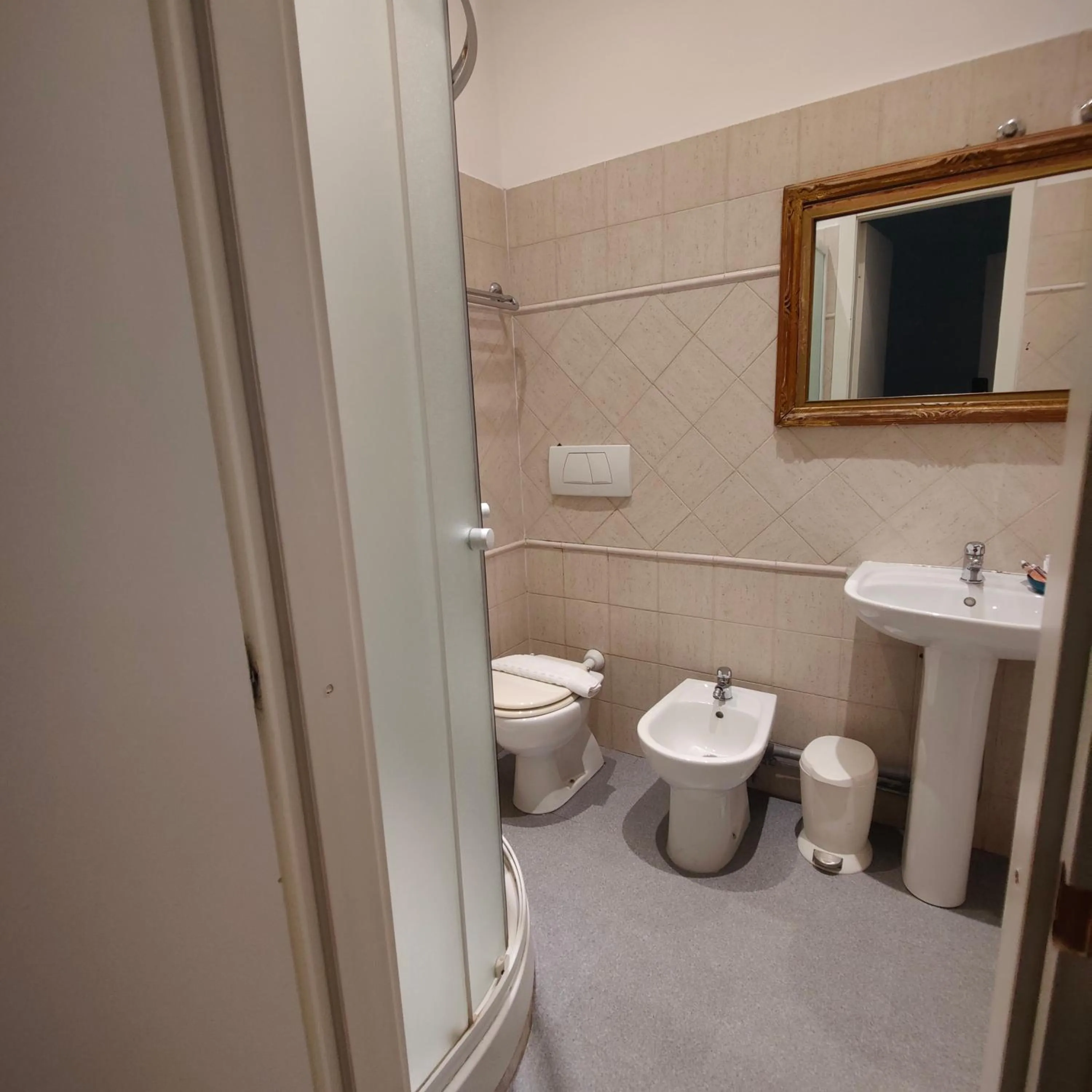Toilet in AcB Vaticano Suites