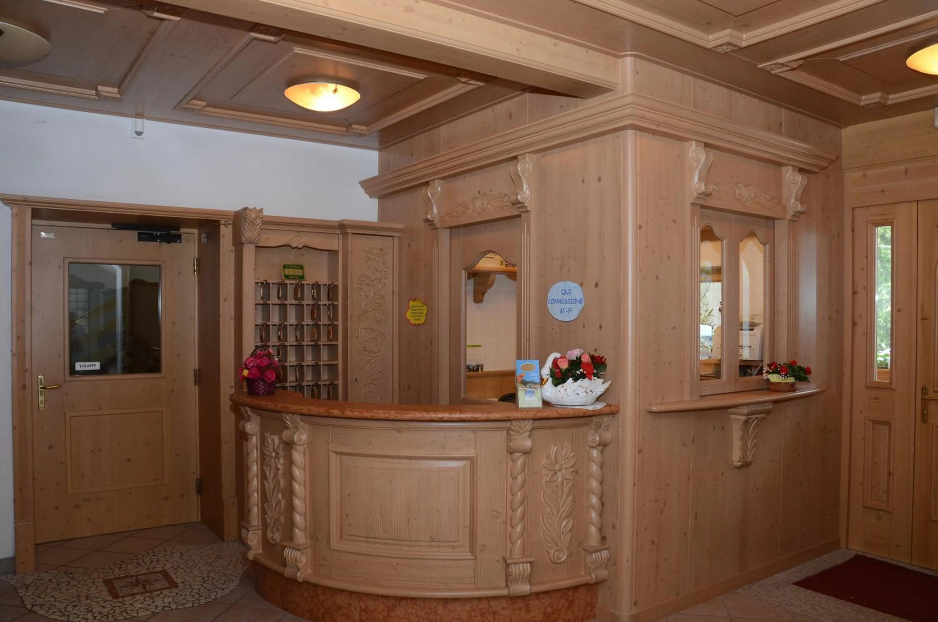 Lobby or reception in Hotel La Roccia