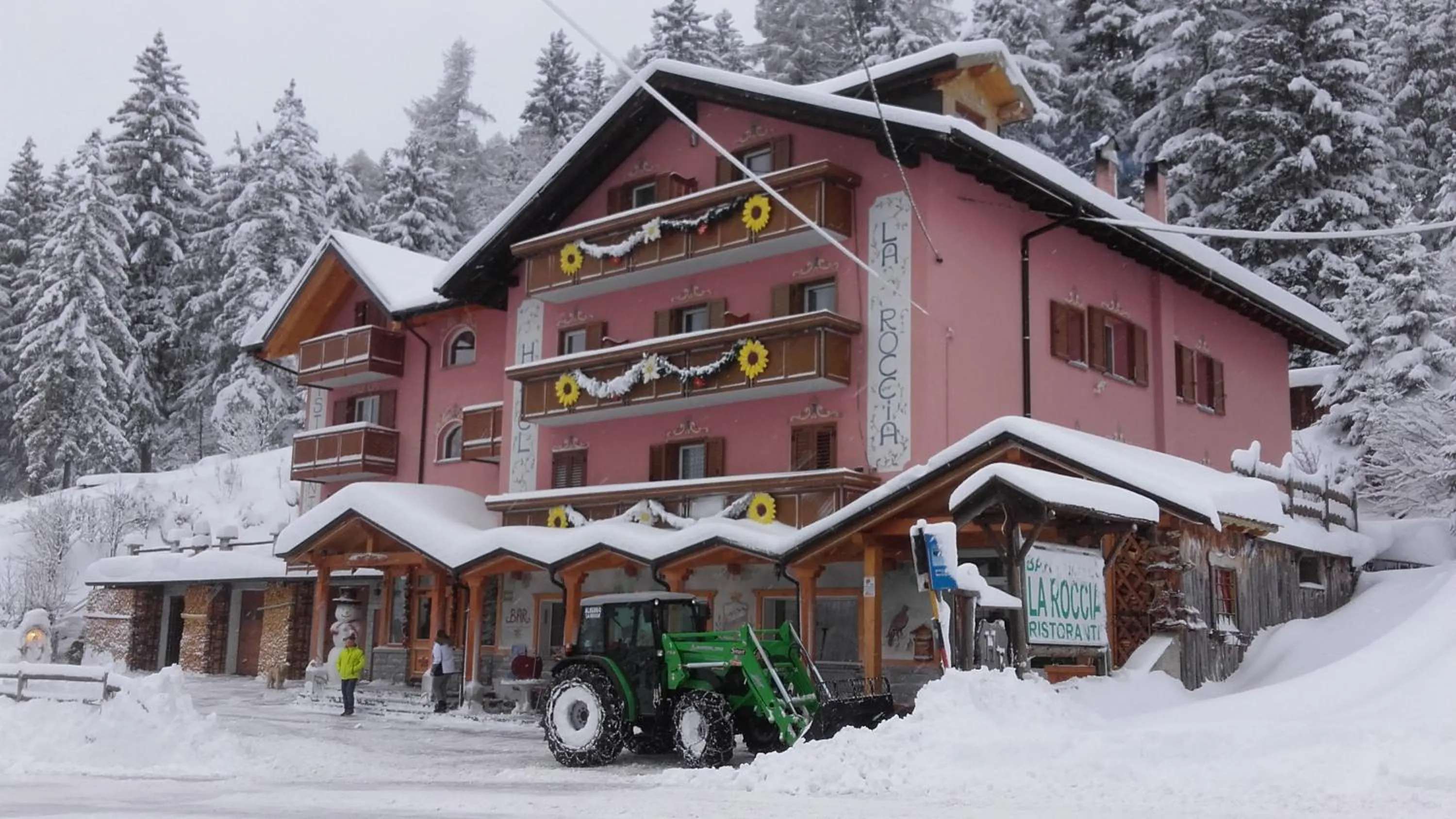 Property building in Hotel La Roccia