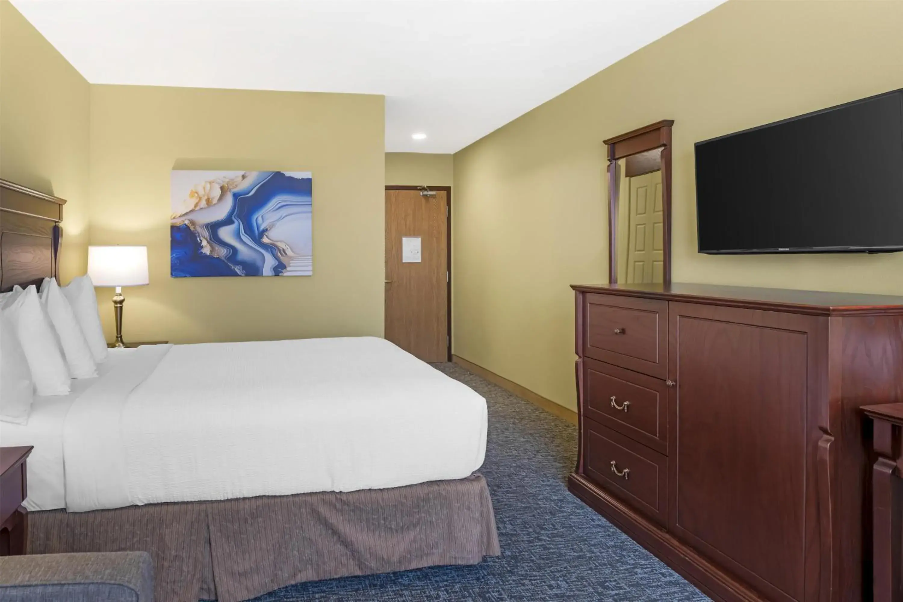 Bedroom, Bed in Best Western Plus Grand-Sault Hotel & Suites Bedroom, Bed in Best Western Plus Grand-Sault Hotel & Suites