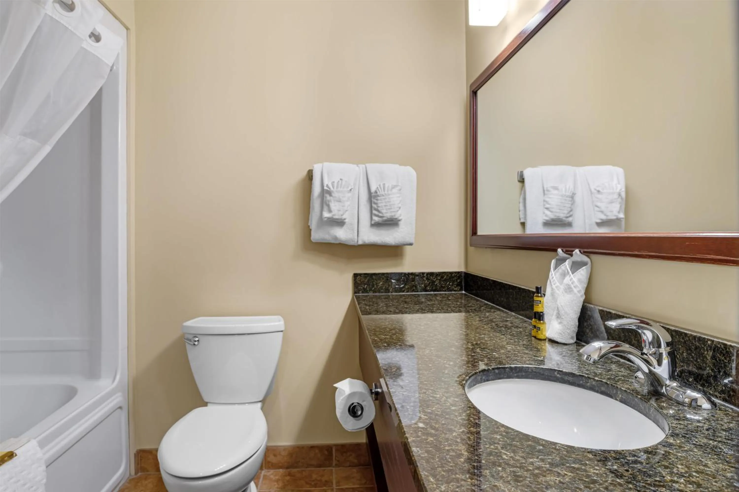 Bathroom in Best Western Plus Grand-Sault Hotel & Suites