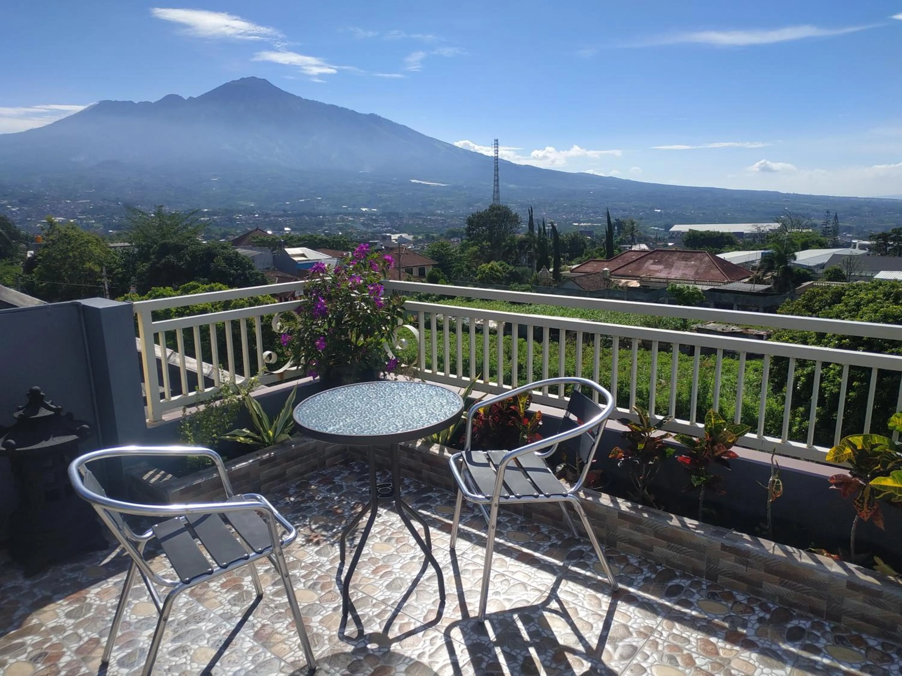 Property building in Villa Gumilang