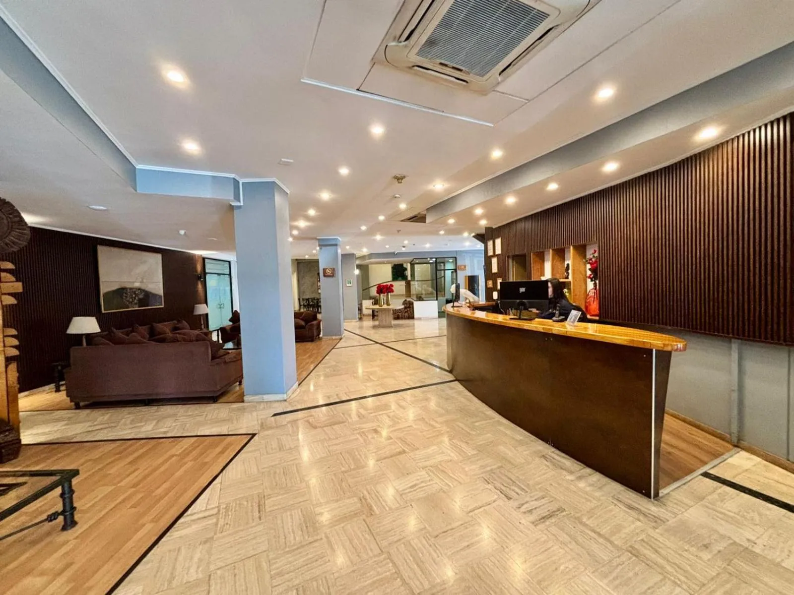 Lobby or reception in LRH Viña del Mar and Convention Center