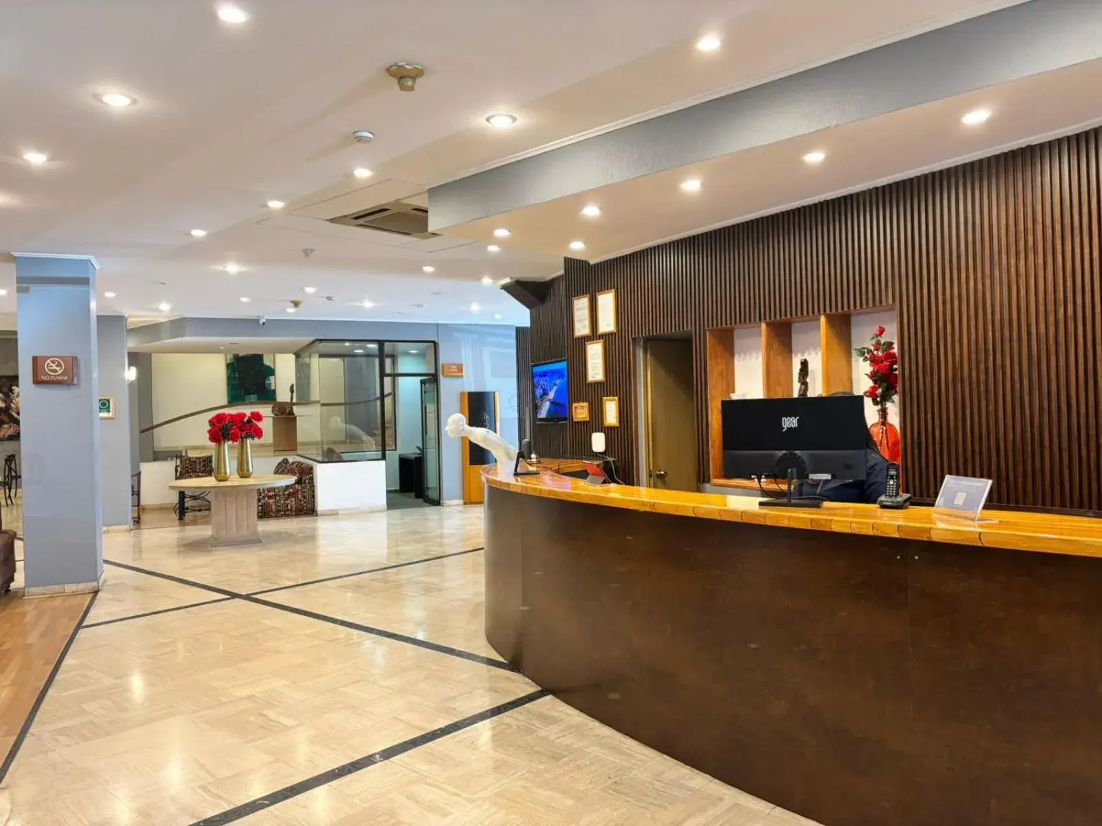 Lobby or reception in LRH Viña del Mar and Convention Center - Ex Gala Hotel Lobby or reception in LRH Viña del Mar and Convention Center - Ex Gala Hotel