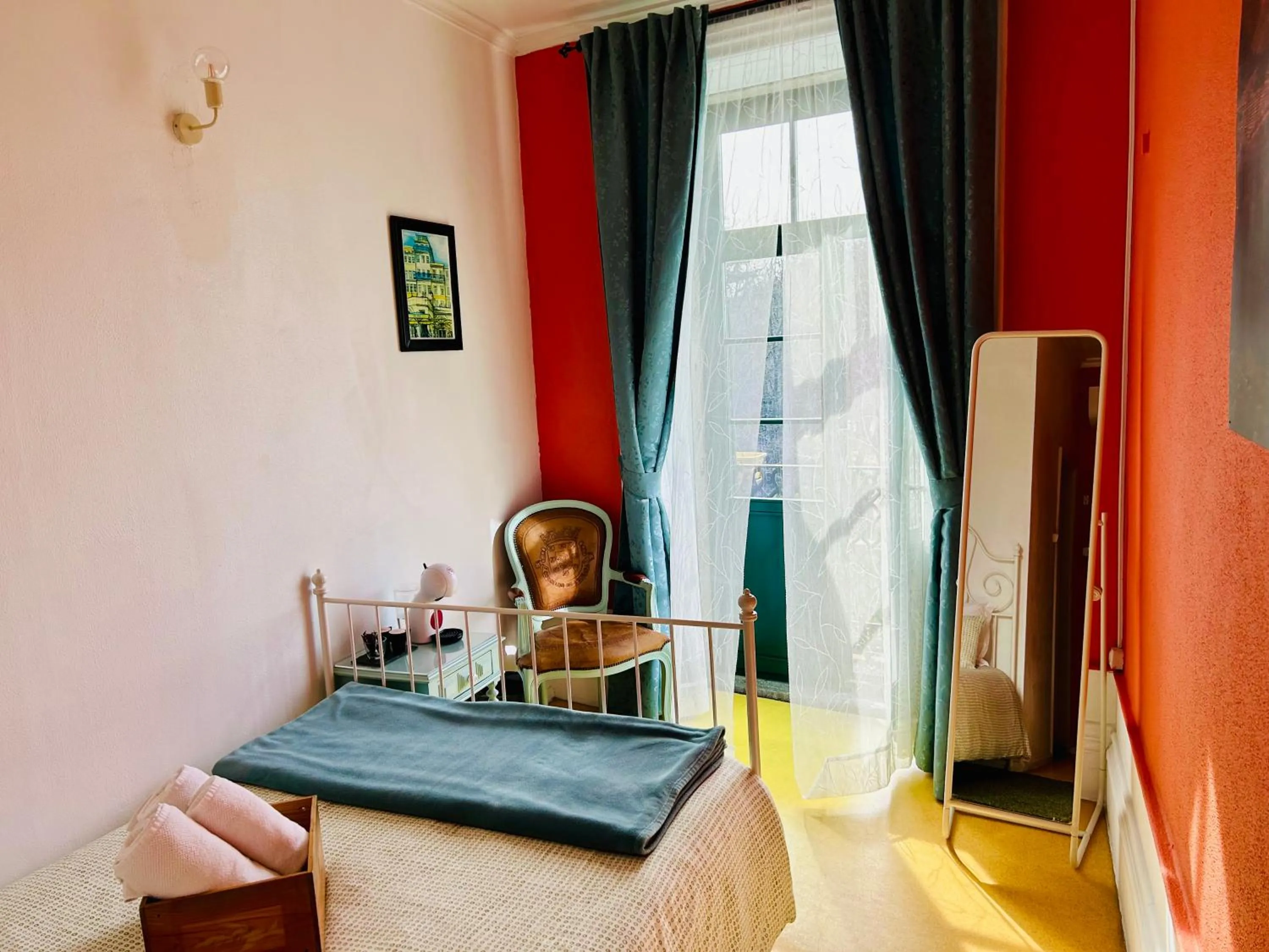 Coffee/tea facilities, Bed in Porto Wine Hostel