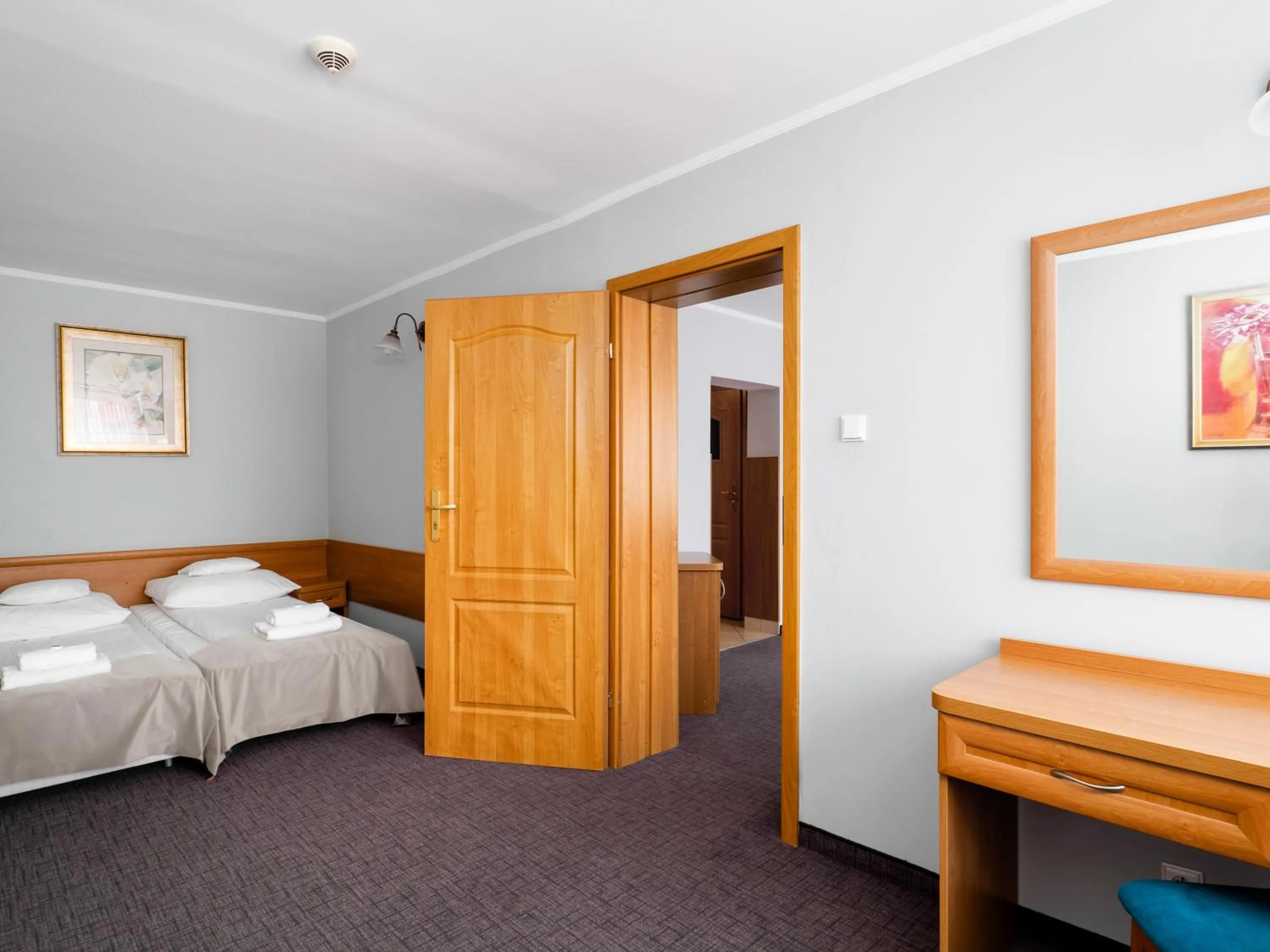 Bedroom, Bed in Hyrny