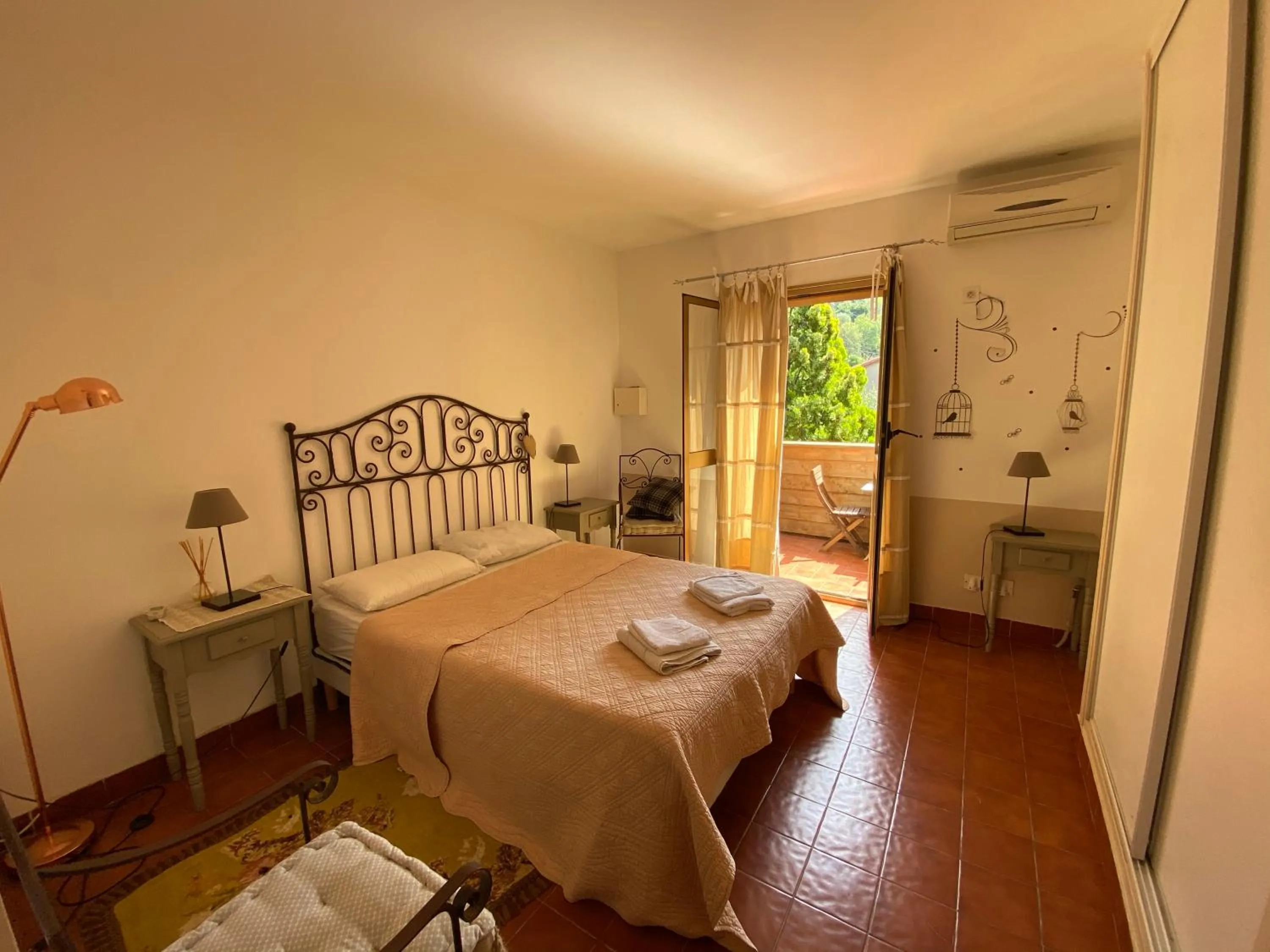 Bed in Hotel gite d'etape San Pasquale