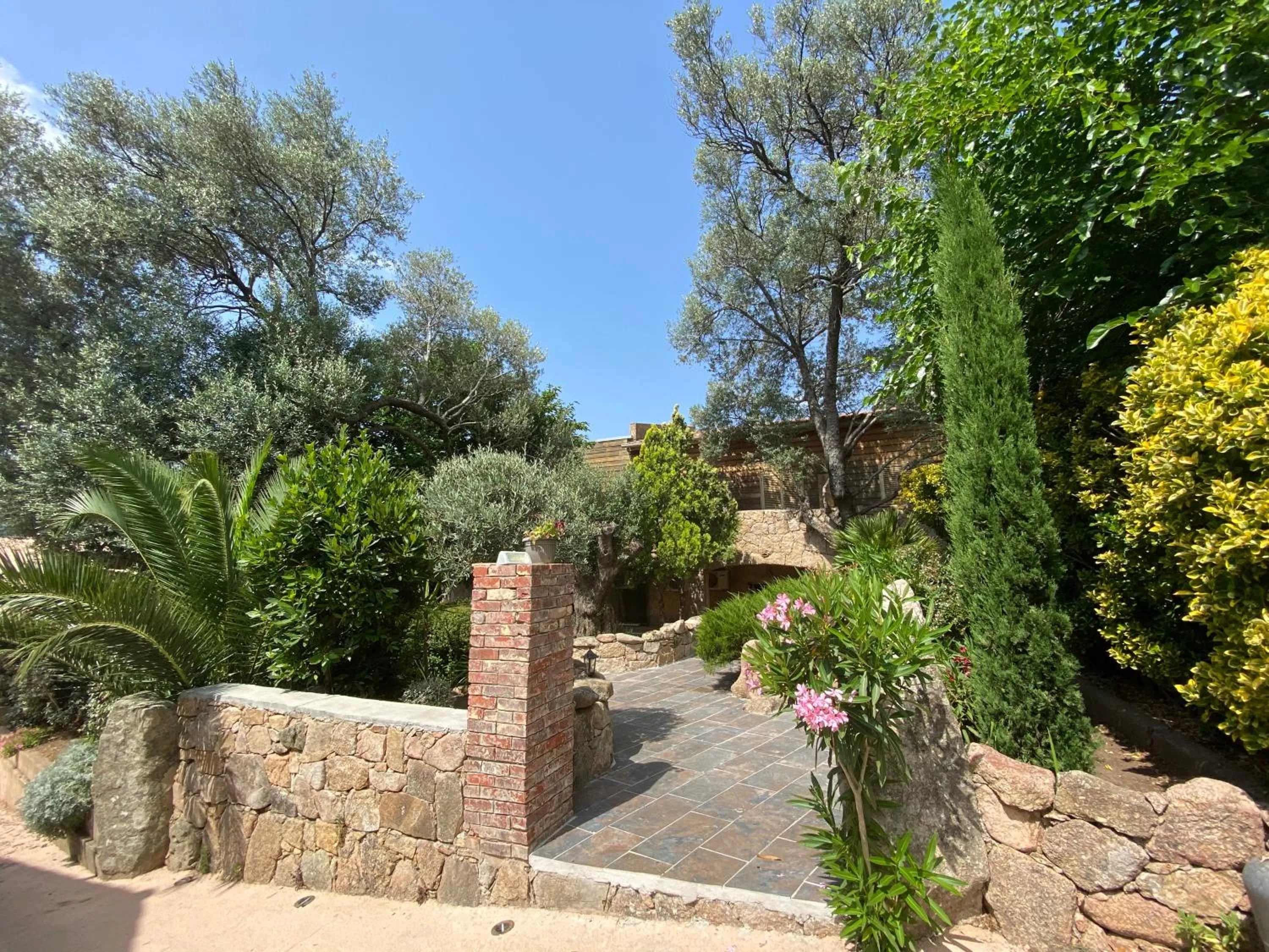 Garden in Hotel gite d'etape San Pasquale