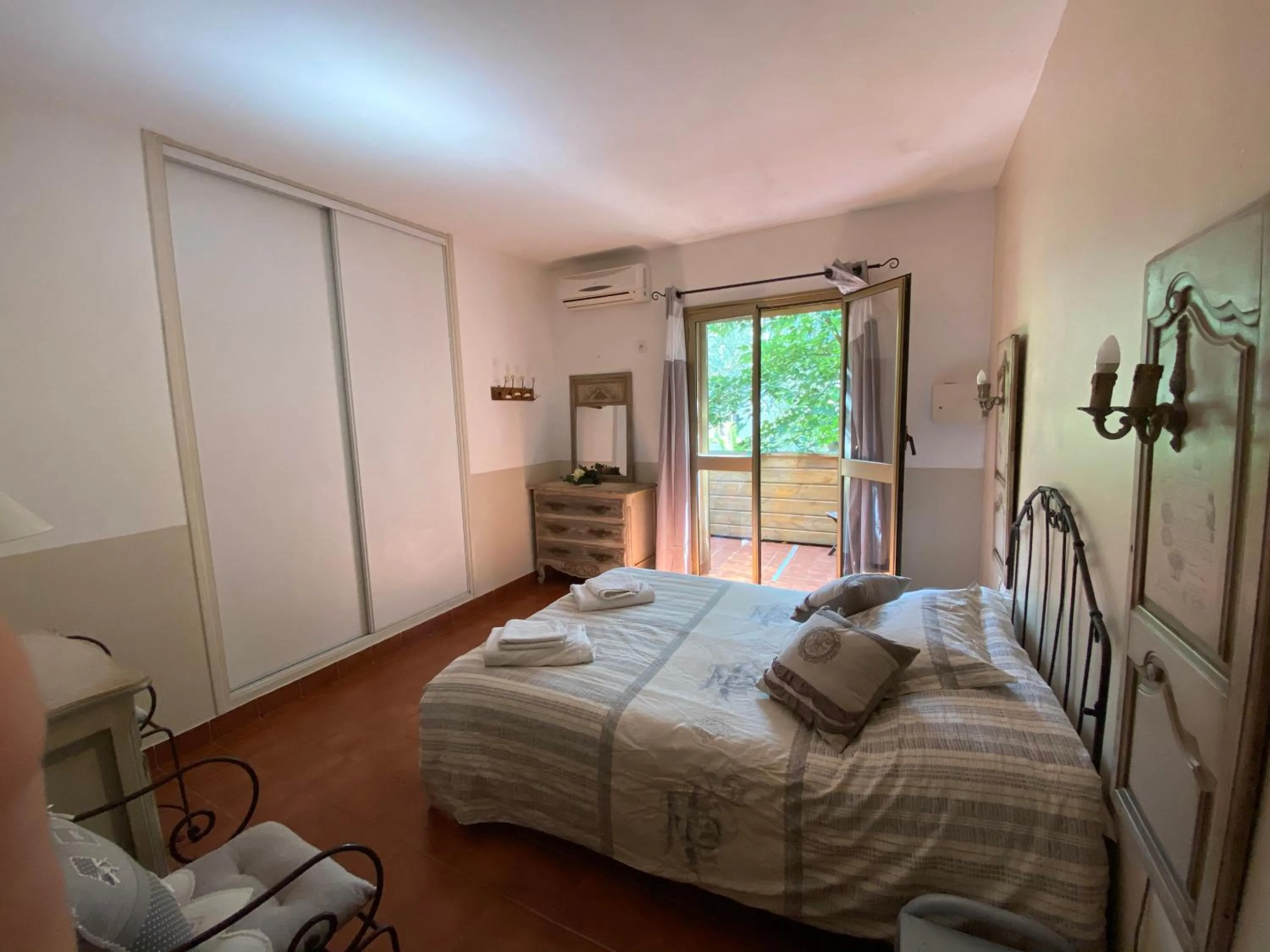 Bed in Hotel gite d'etape San Pasquale