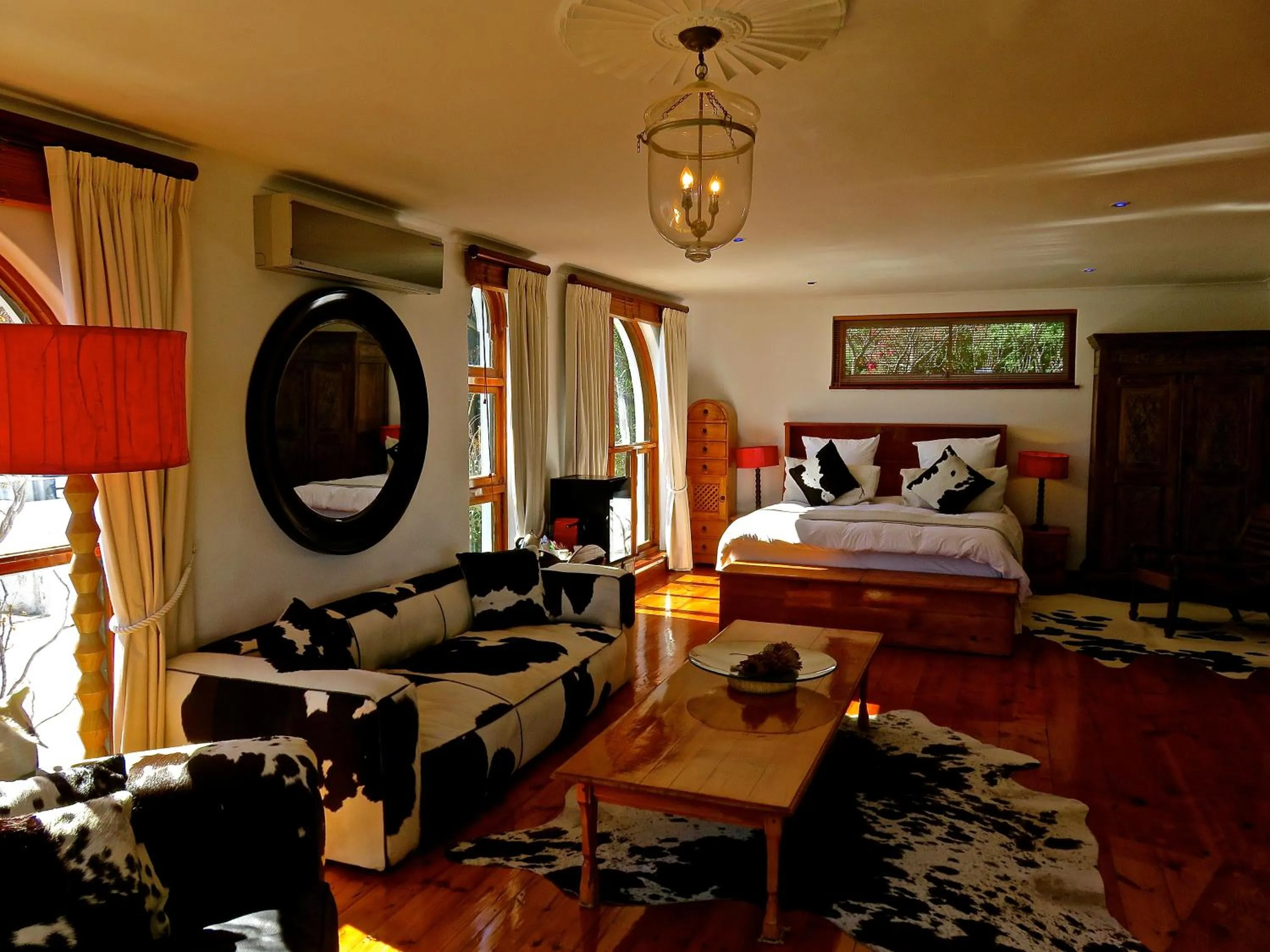 Shower, Bed in Boutique@10