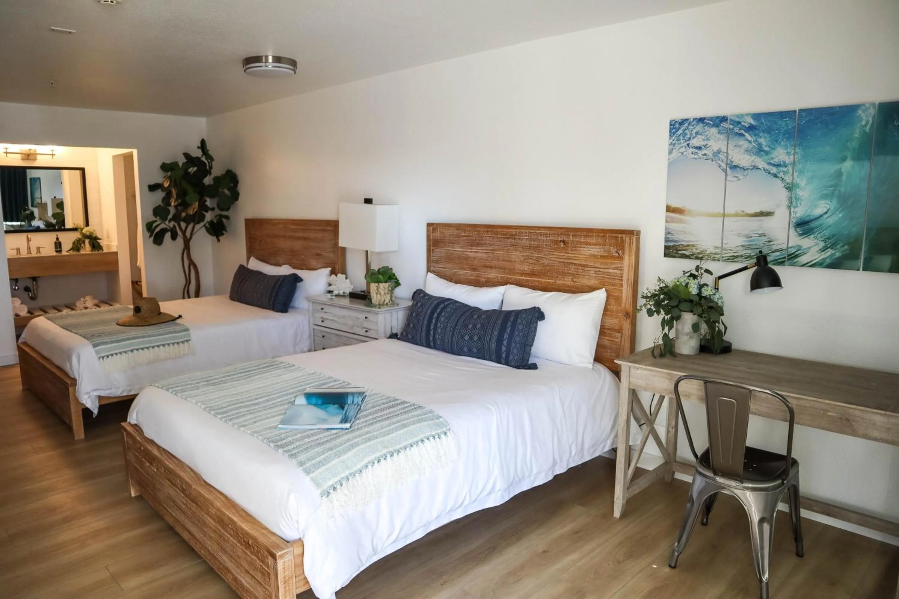 Bed in The Surfbreak Hotel