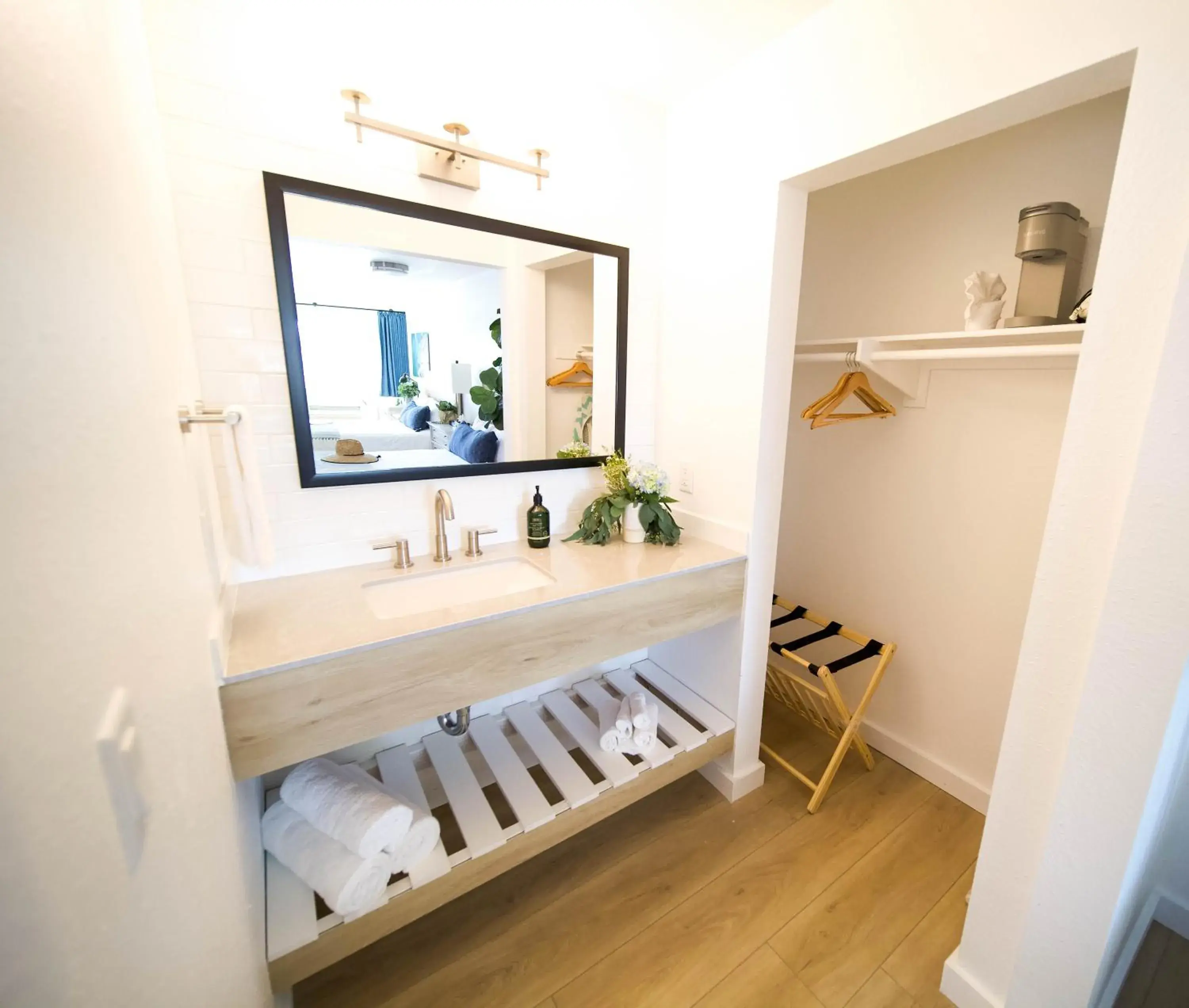 Bed in The Surfbreak Hotel Bed in The Surfbreak Hotel