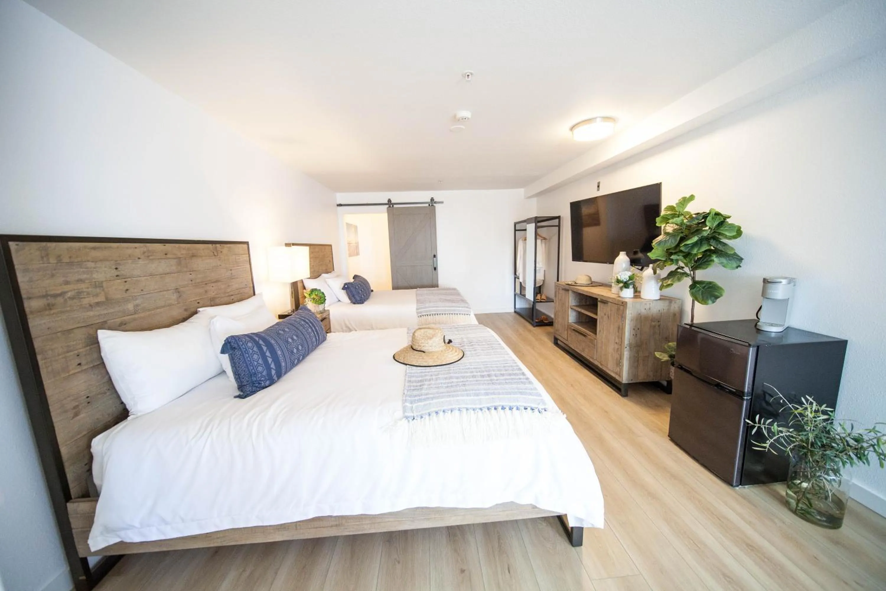 Bed in The Surfbreak Hotel