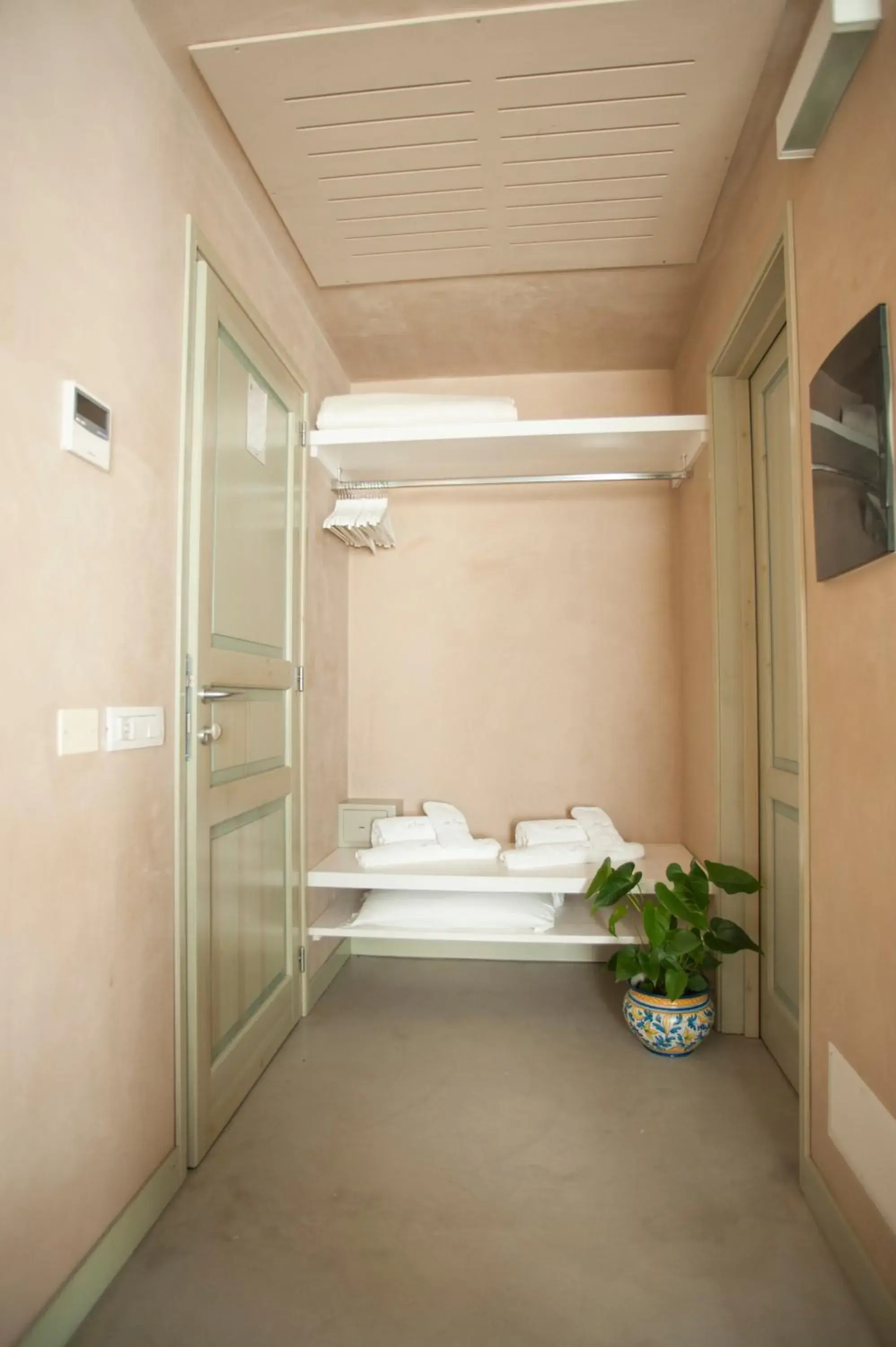 Spring, Bathroom in Relais Casina Miregia
