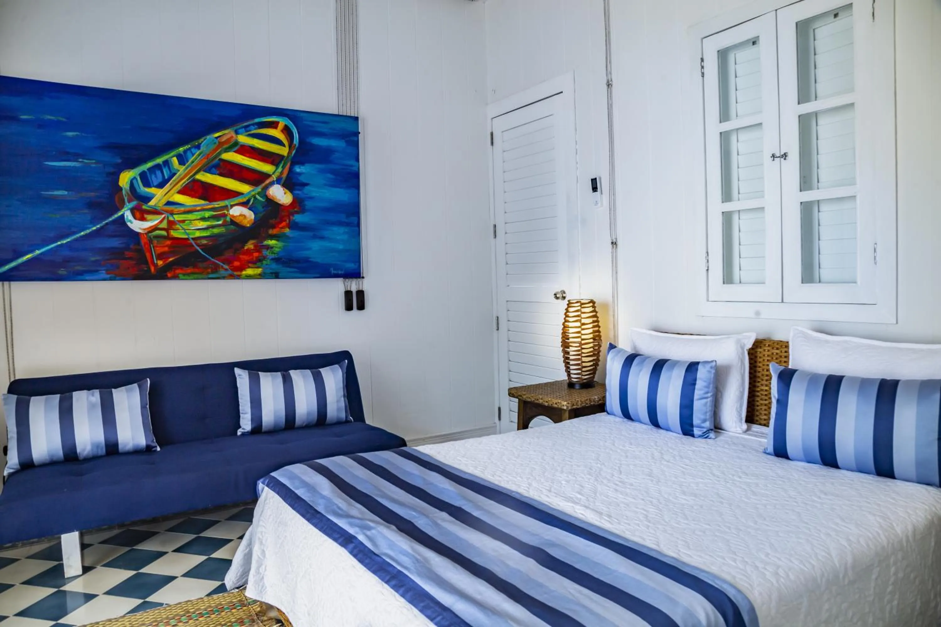 Bed in Hotel Agua Azul Beach Resort