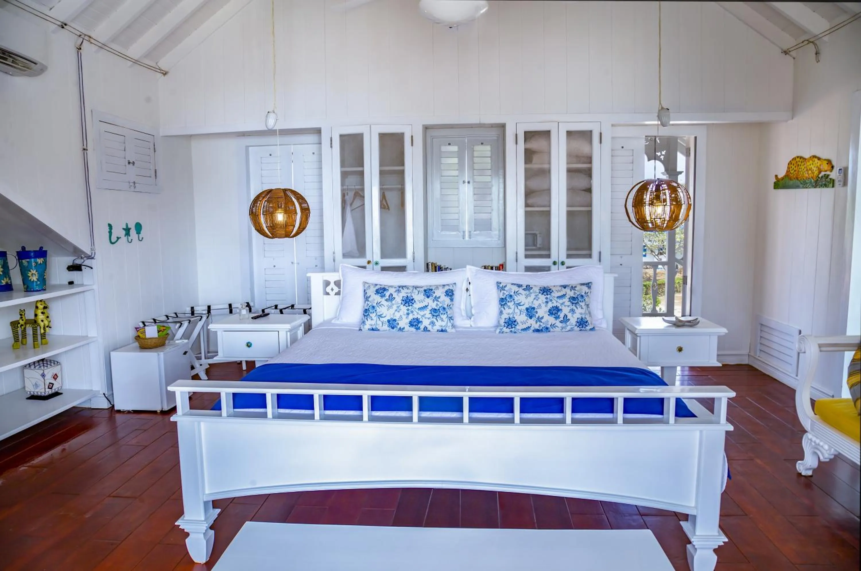 Bed in Hotel Agua Azul Beach Resort