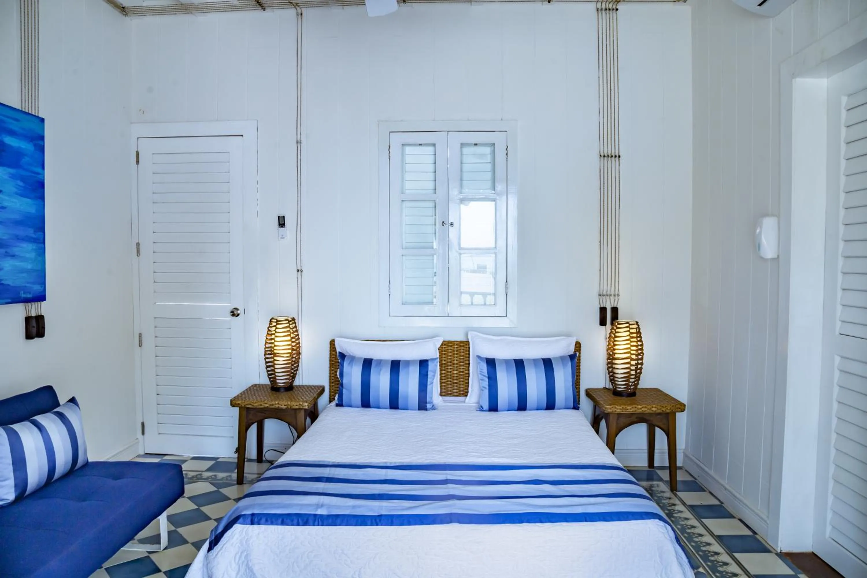 Bed in Hotel Agua Azul Beach Resort