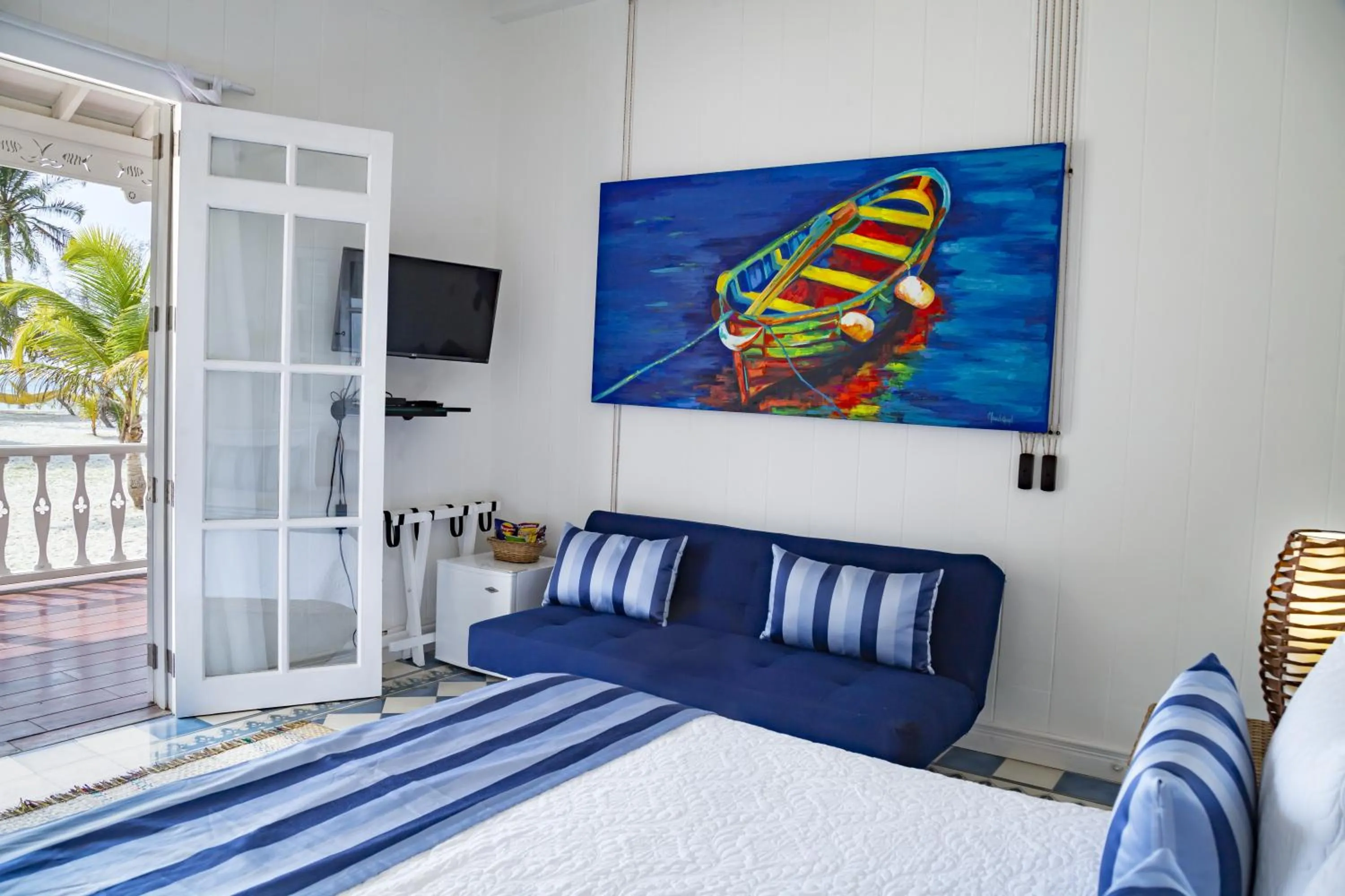 Bed in Hotel Agua Azul Beach Resort