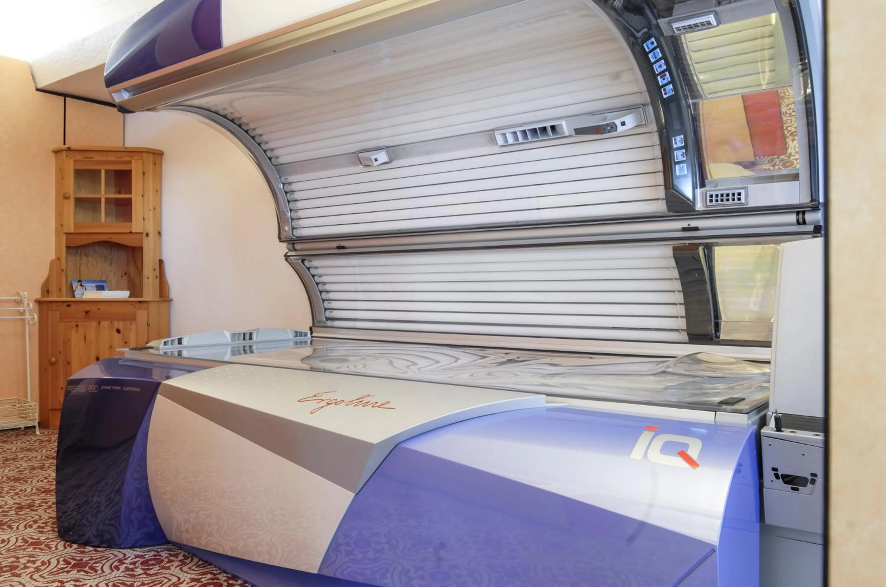 Solarium, Bed in Adolphine Garden