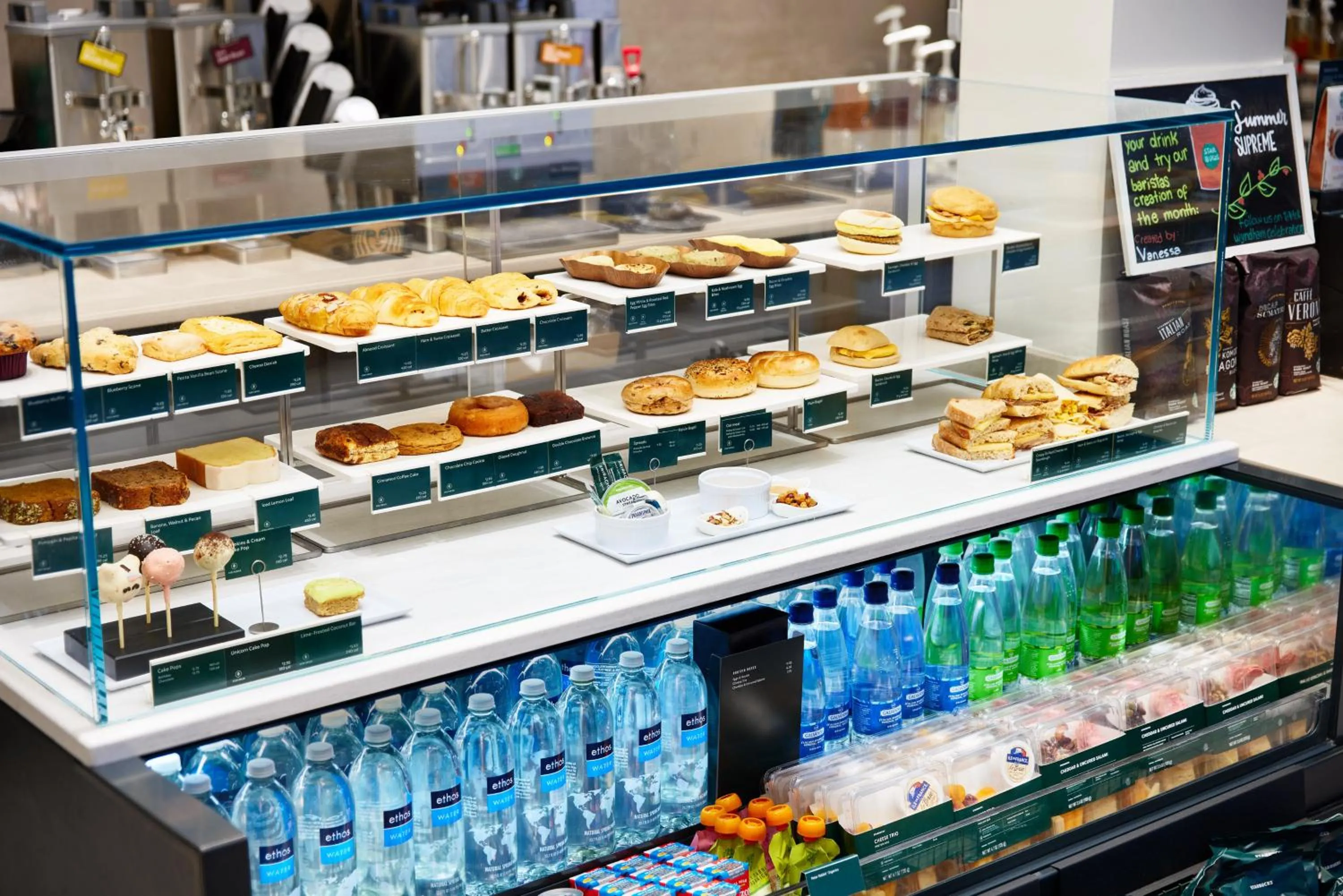 Restaurant/places to eat in Wyndham Orlando Resort & Conference Center, Celebration Area