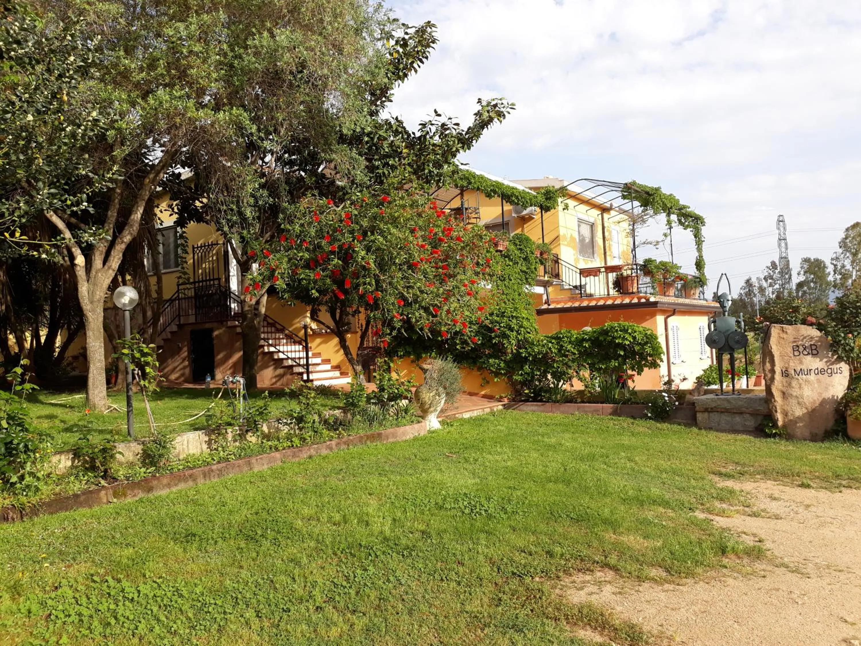 Facade/entrance in B&B Is Murdegus