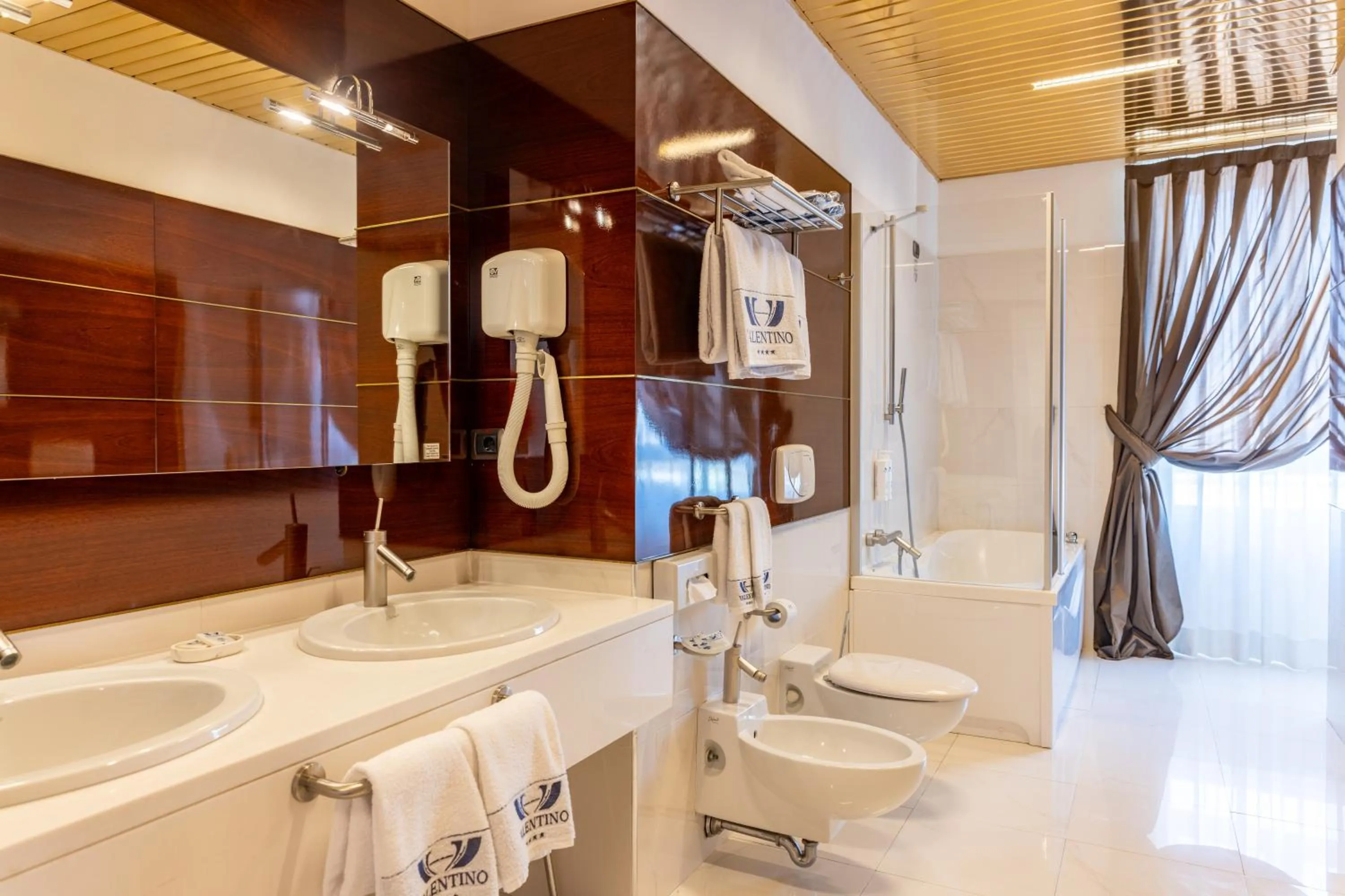 Bathroom in Hotel Valentino