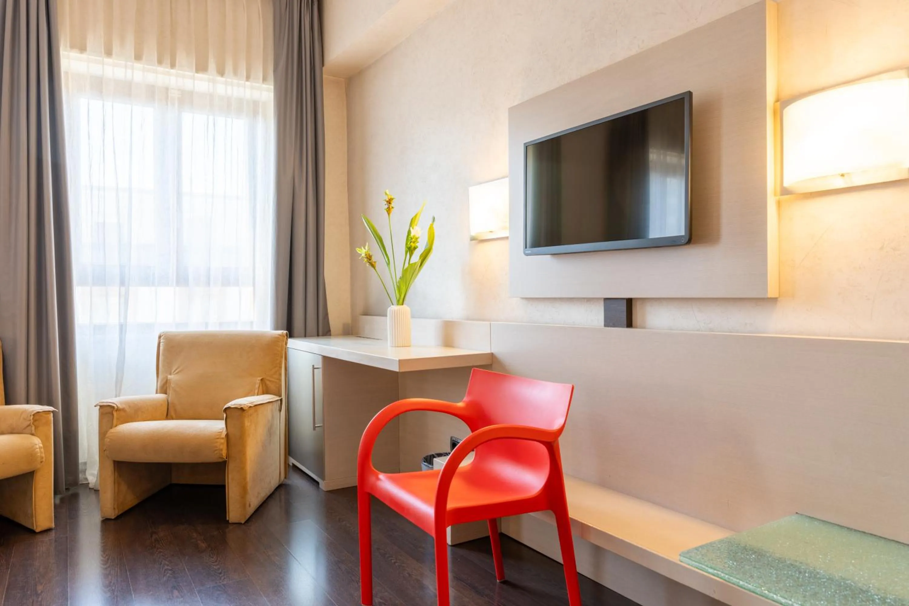 TV and multimedia in Hotel Valentino